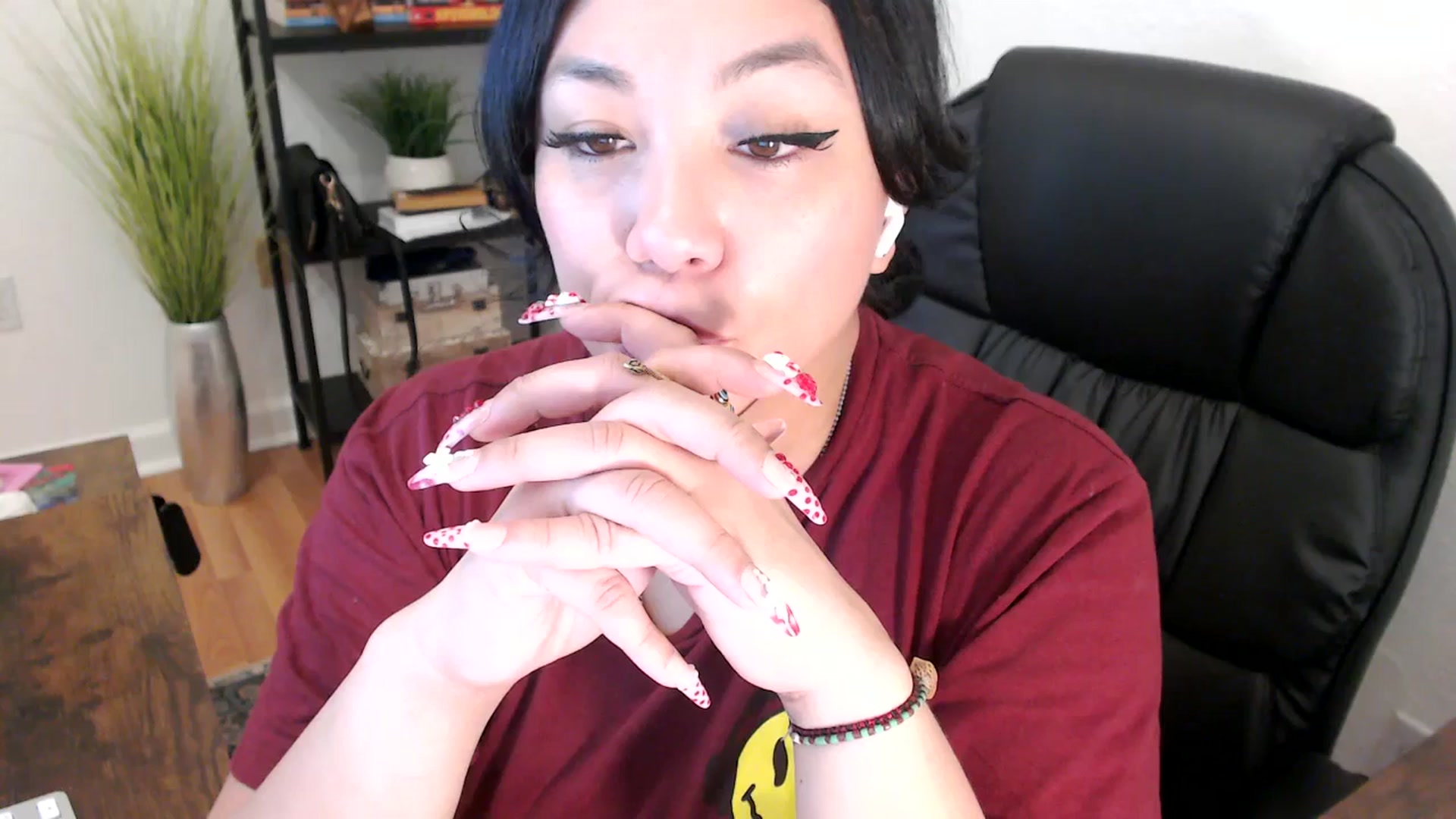 Gallery image thumbnail from MickaylaStar's myfreecams stream on, 02/05/2025, 17:26 image 17 of 20