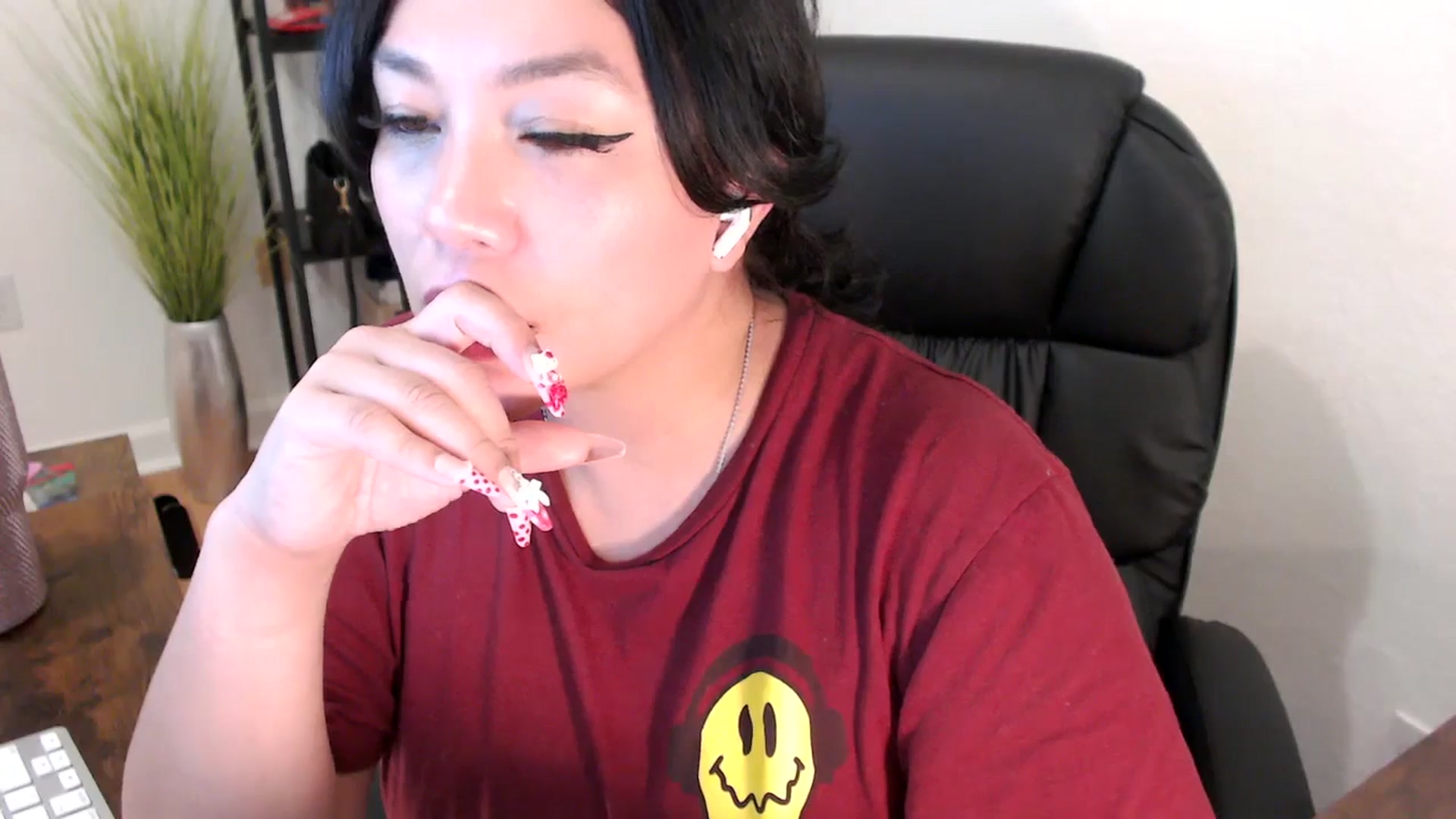 Gallery image thumbnail from MickaylaStar's myfreecams stream on, 02/05/2025, 18:13 image 19 of 20
