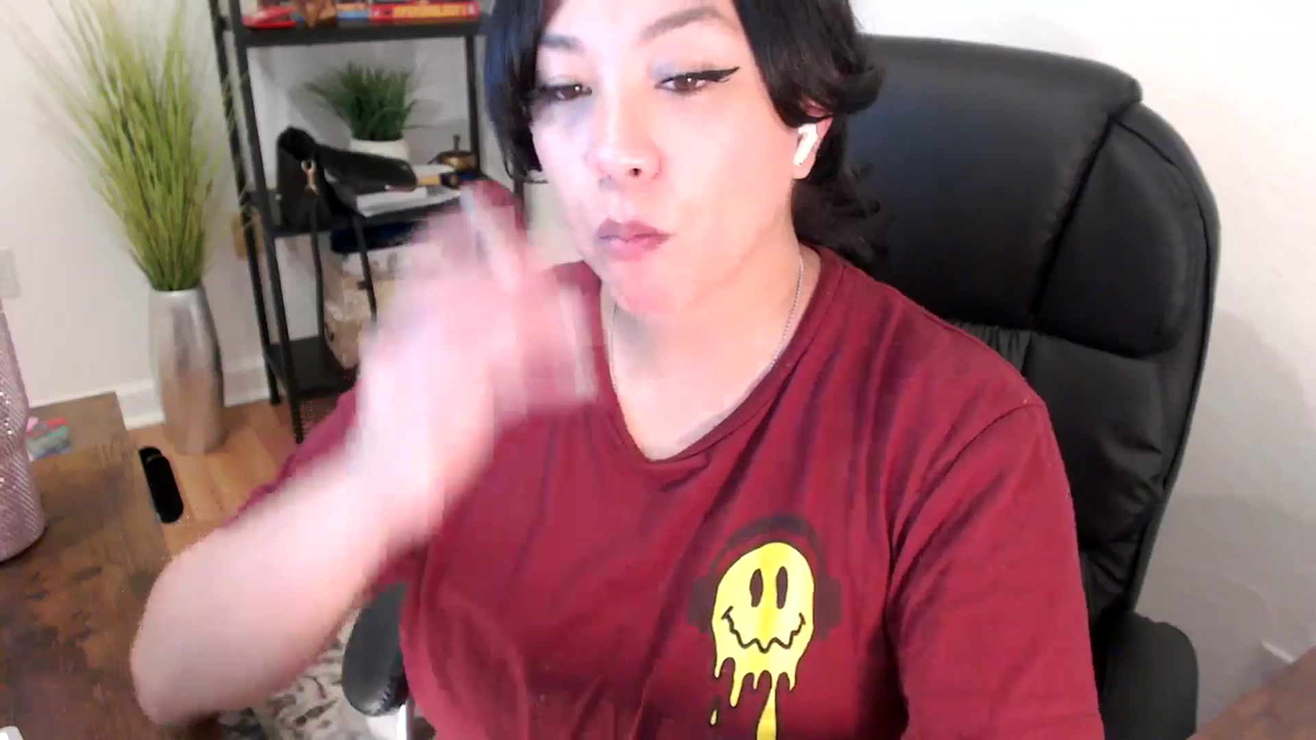 Gallery image thumbnail from MickaylaStar's myfreecams stream on, 02/05/2025, 18:13 image 13 of 20