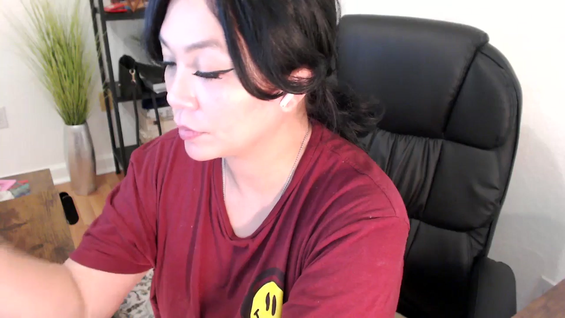 Gallery image thumbnail from MickaylaStar's myfreecams stream on, 02/05/2025, 19:02 image 12 of 20