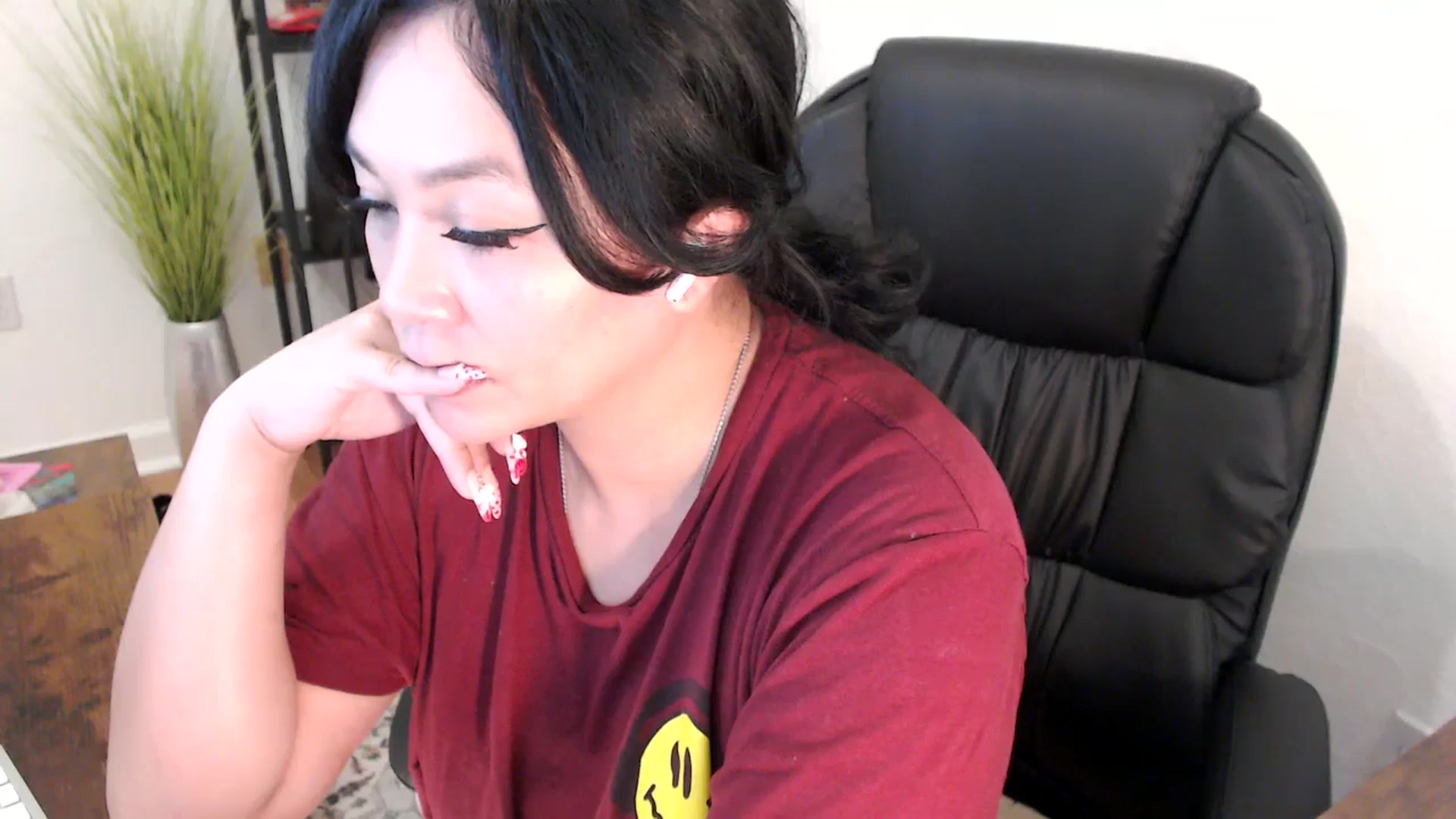 Gallery image thumbnail from MickaylaStar's myfreecams stream on, 02/05/2025, 19:02 image 11 of 20