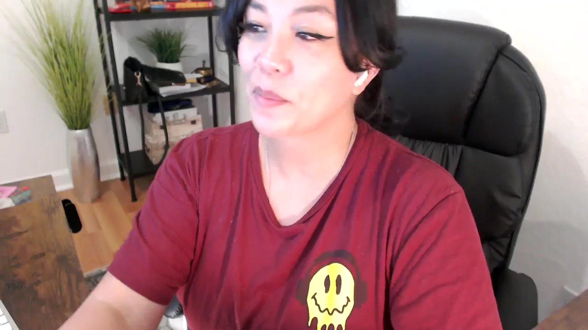 Gallery image thumbnail from MickaylaStar's myfreecams stream on, 02/05/2025, 19:02 image 14 of 20