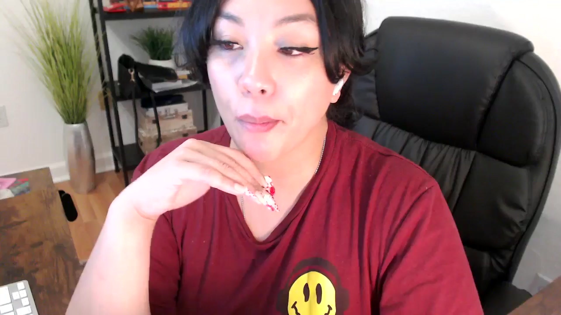 Gallery image thumbnail from MickaylaStar's myfreecams stream on, 02/05/2025, 19:31 image 3 of 20