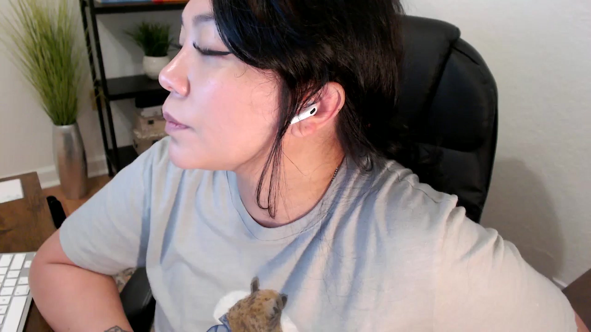 Gallery image thumbnail from MickaylaStar's myfreecams stream on, 02/06/2025, 16:47 image 13 of 20