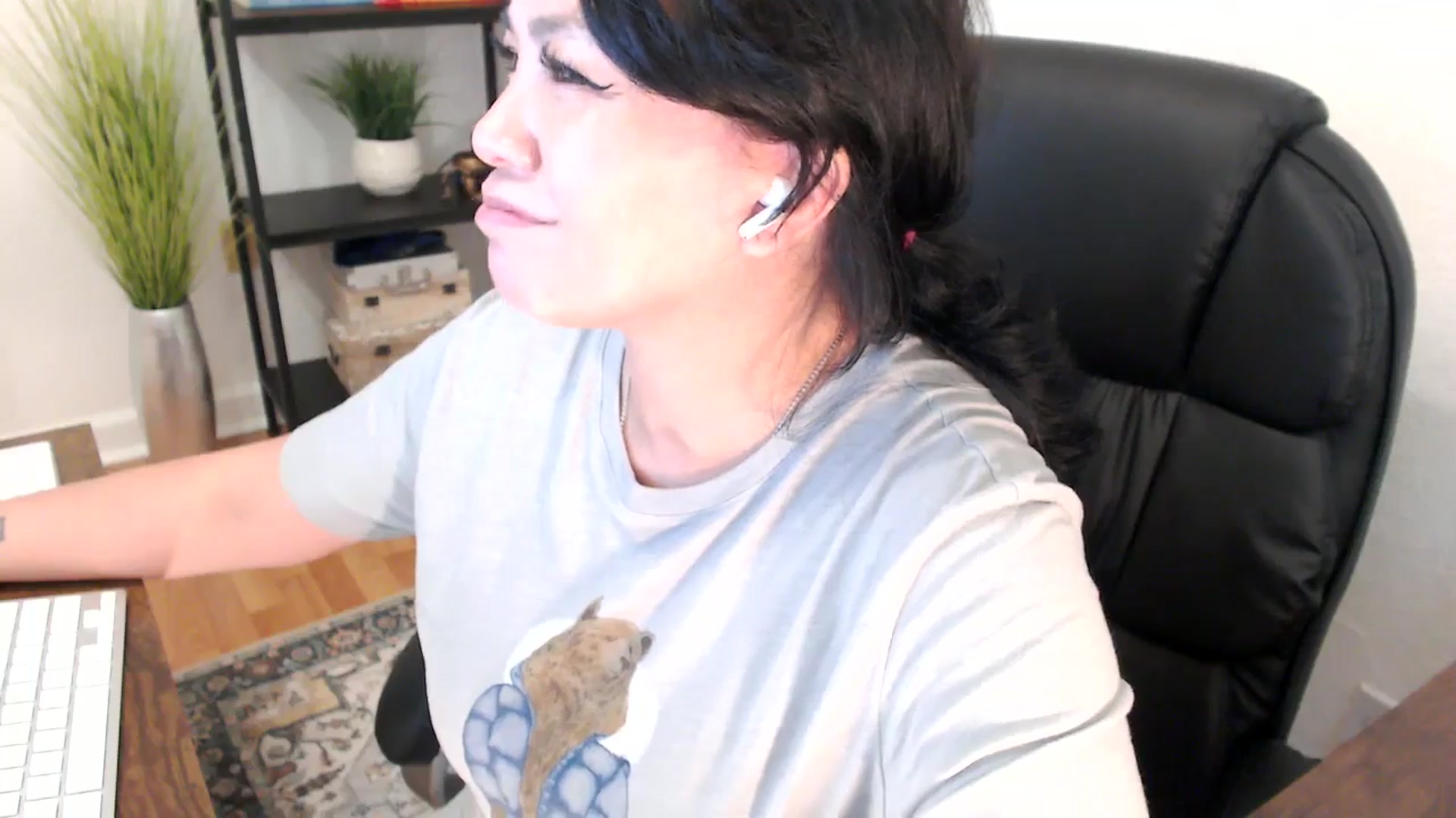 Gallery image thumbnail from MickaylaStar's myfreecams stream on, 02/06/2025, 17:36 image 14 of 20