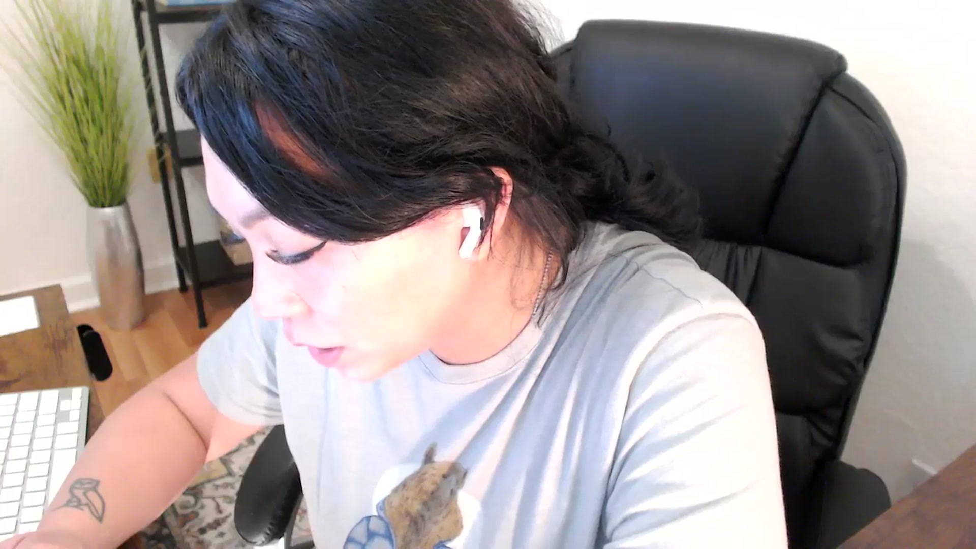 Gallery image thumbnail from MickaylaStar's myfreecams stream on, 02/06/2025, 17:36 image 9 of 20