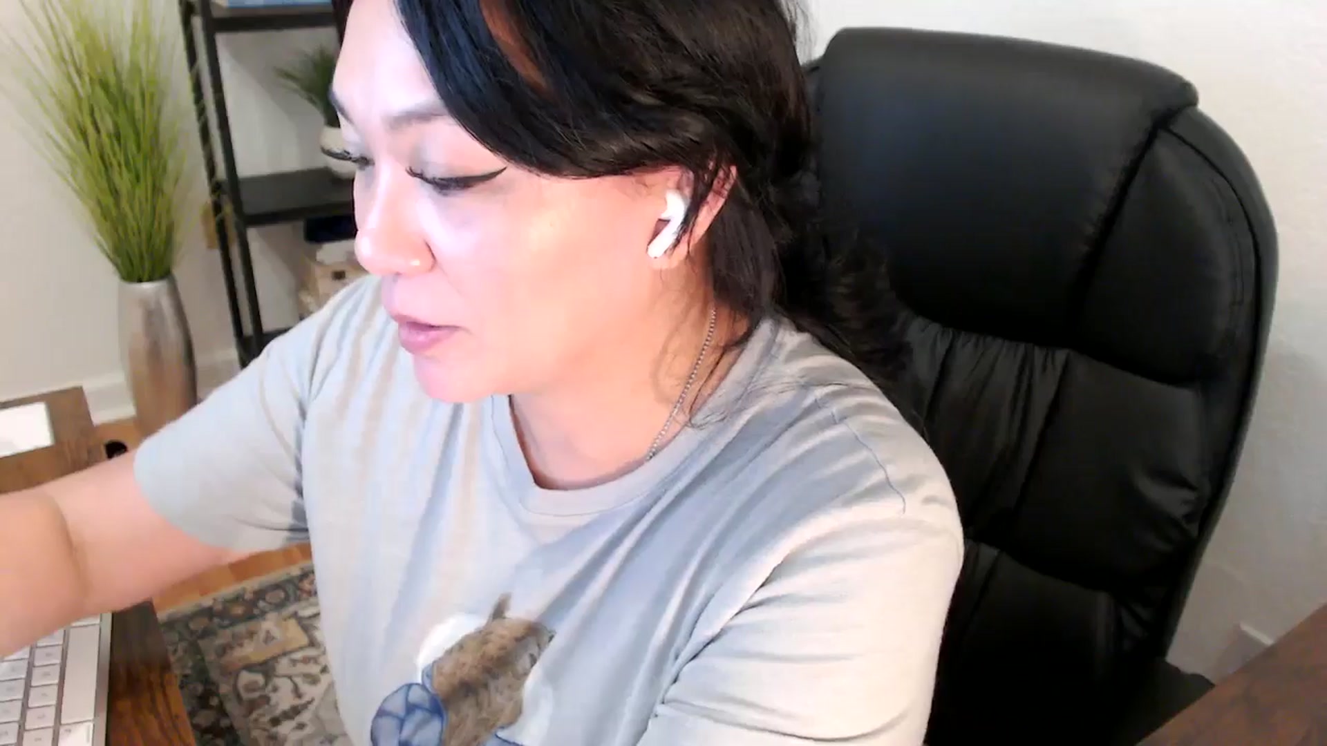 Gallery image thumbnail from MickaylaStar's myfreecams stream on, 02/06/2025, 17:36 image 12 of 20