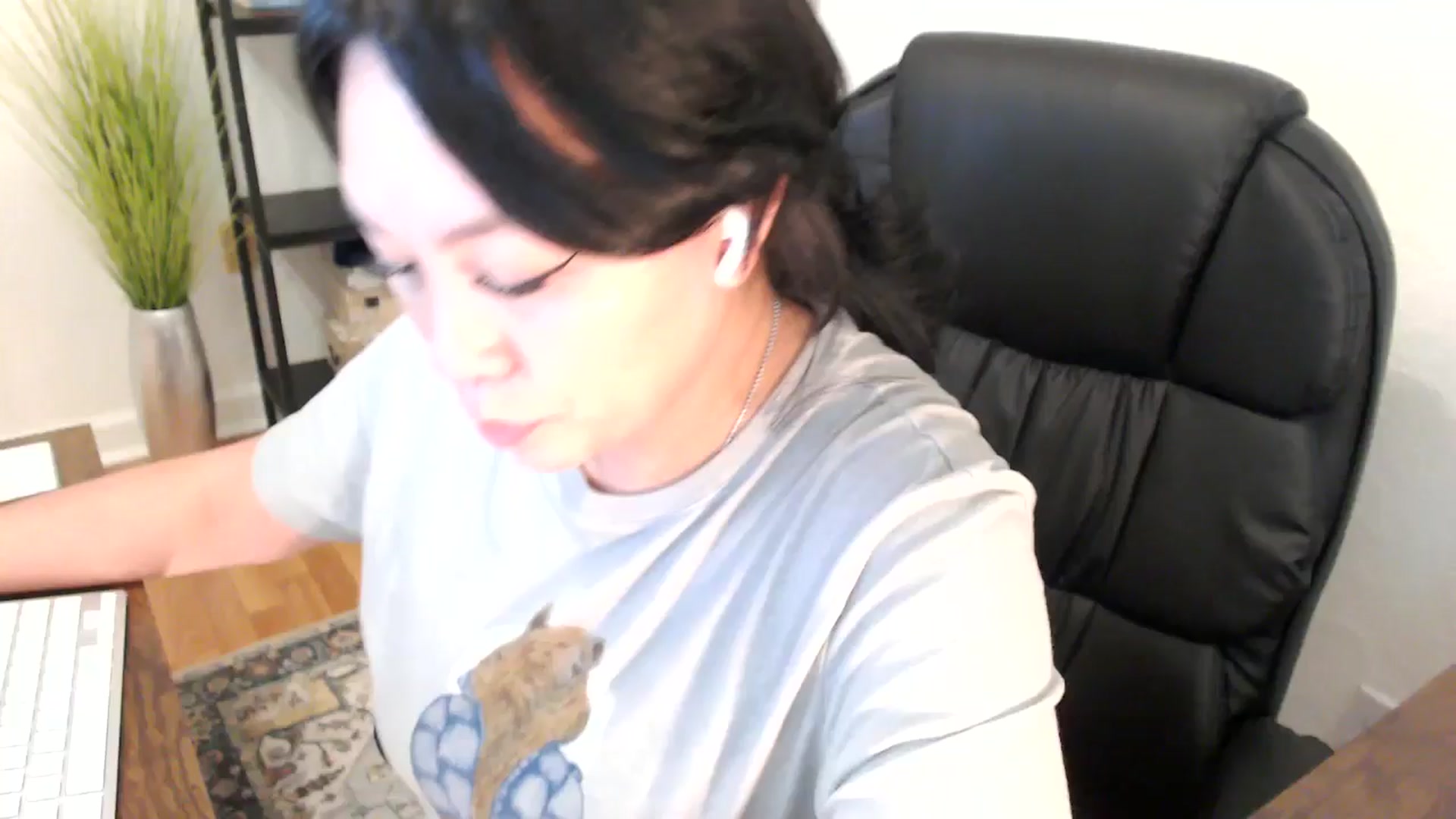 Gallery image thumbnail from MickaylaStar's myfreecams stream on, 02/06/2025, 17:36 image 13 of 20