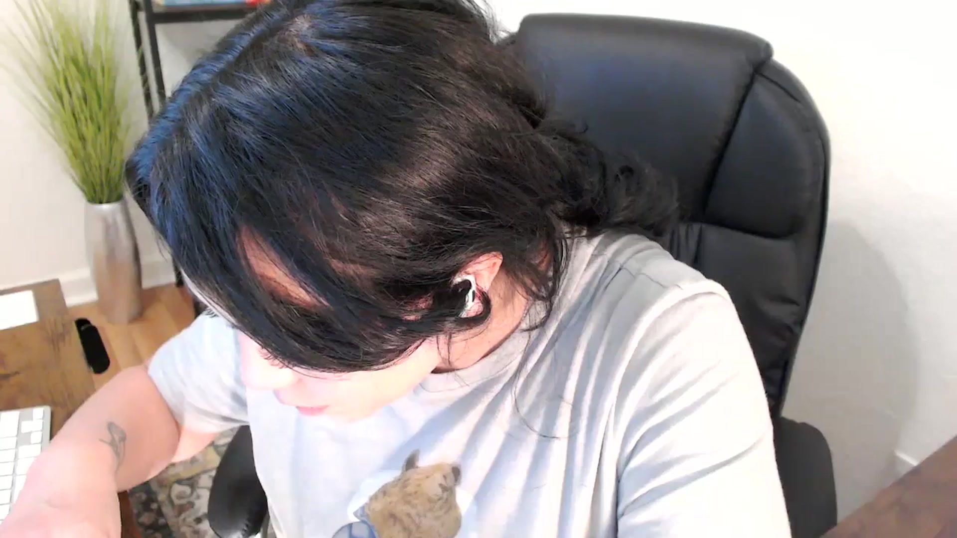 Gallery image thumbnail from MickaylaStar's myfreecams stream on, 02/06/2025, 18:08 image 18 of 20
