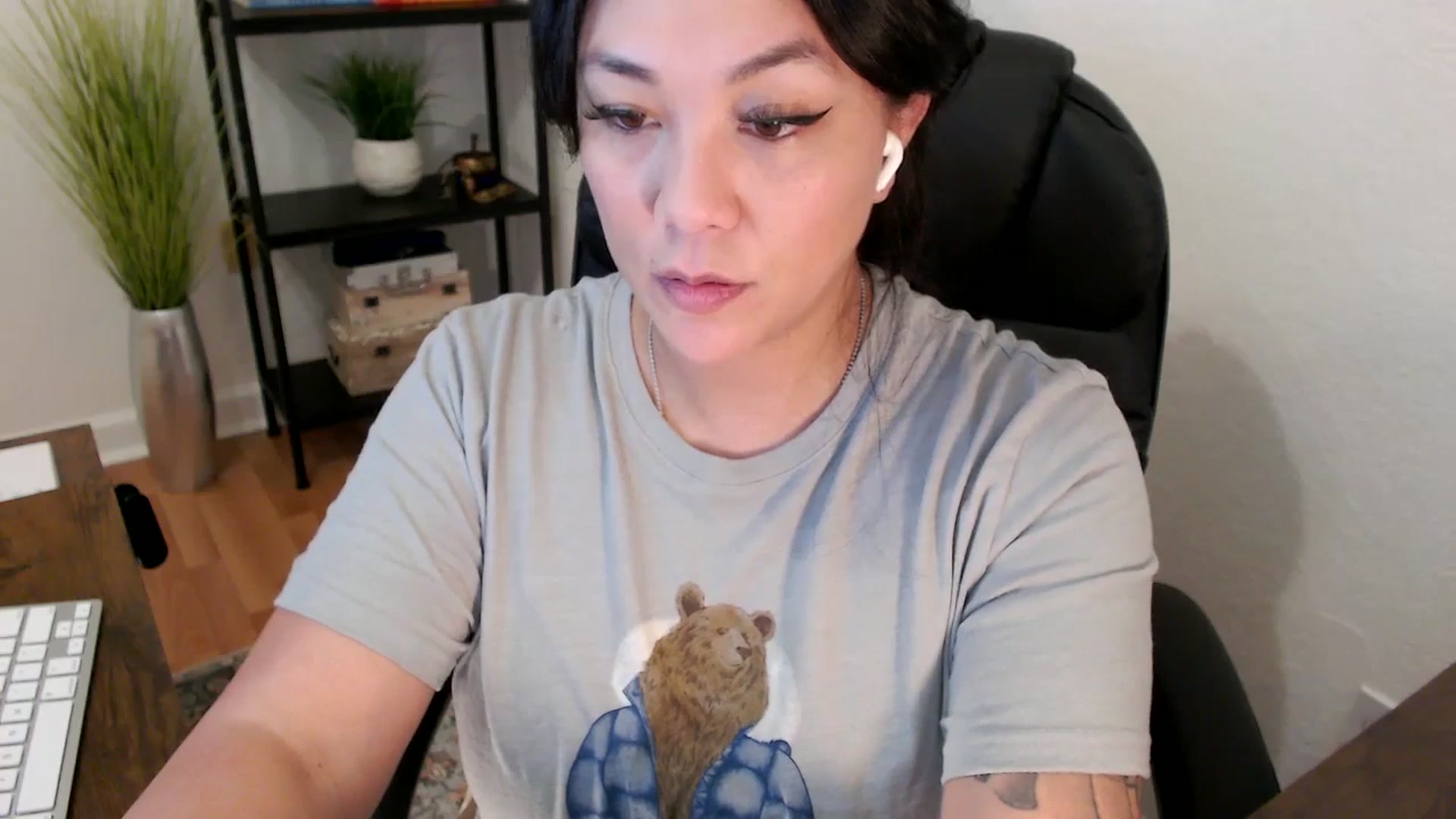 Gallery image thumbnail from MickaylaStar's myfreecams stream on, 02/06/2025, 18:08 image 10 of 20