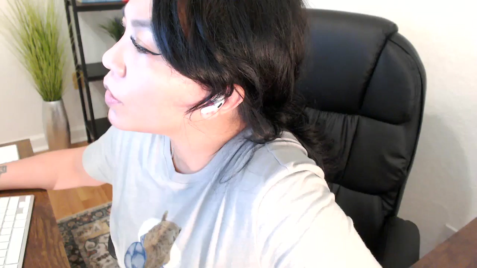 Gallery image thumbnail from MickaylaStar's myfreecams stream on, 02/06/2025, 18:08 image 8 of 20