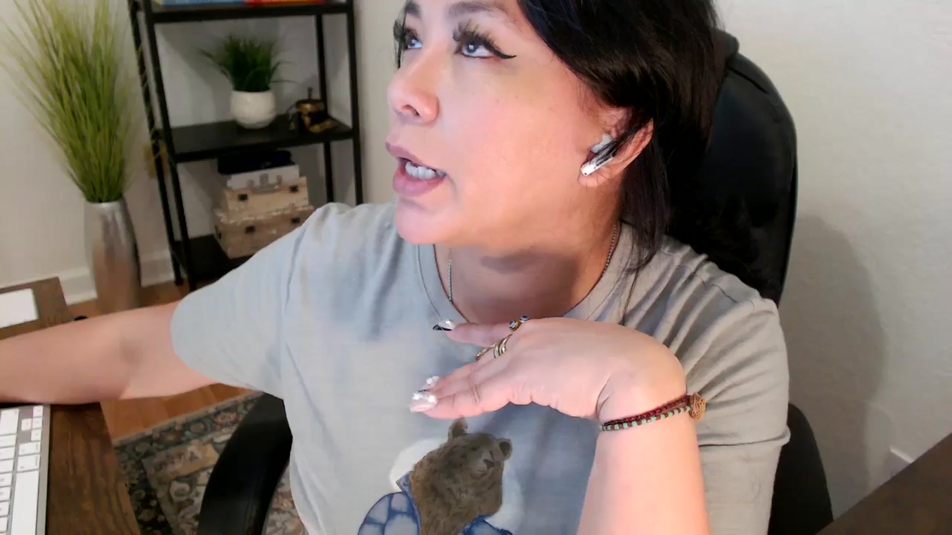 Gallery image thumbnail from MickaylaStar's myfreecams stream on, 02/06/2025, 18:08 image 19 of 20
