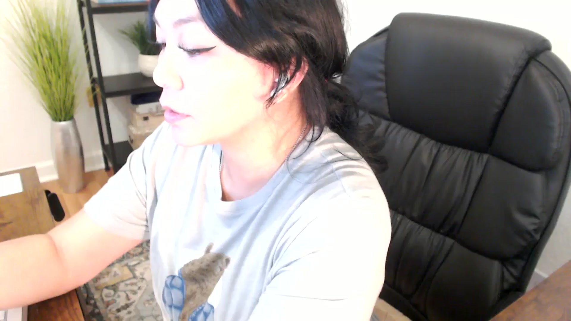 Gallery image thumbnail from MickaylaStar's myfreecams stream on, 02/06/2025, 18:33 image 9 of 20
