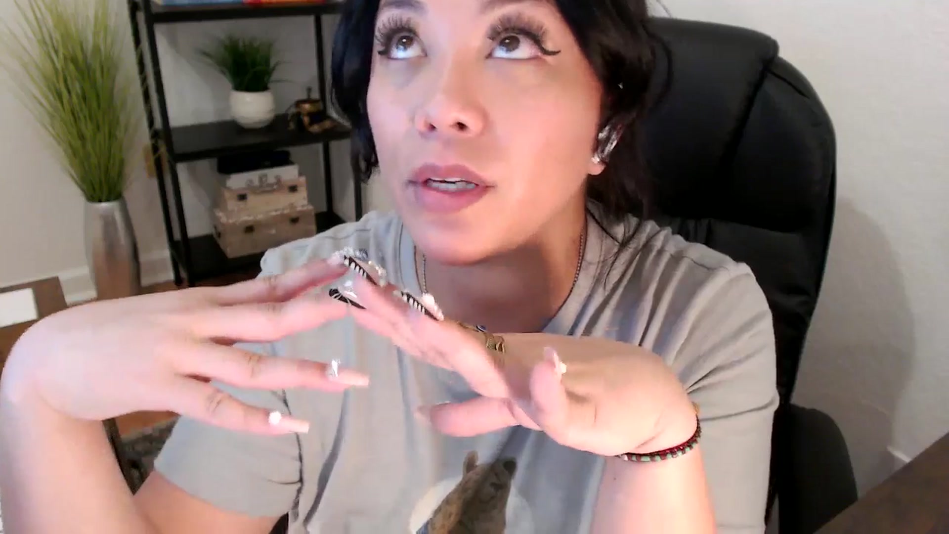 Gallery image thumbnail from MickaylaStar's myfreecams stream on, 02/06/2025, 18:33 image 15 of 20