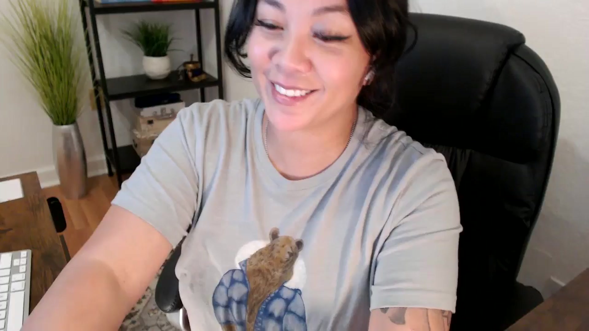 Gallery image thumbnail from MickaylaStar's myfreecams stream on, 02/06/2025, 18:33 image 12 of 20