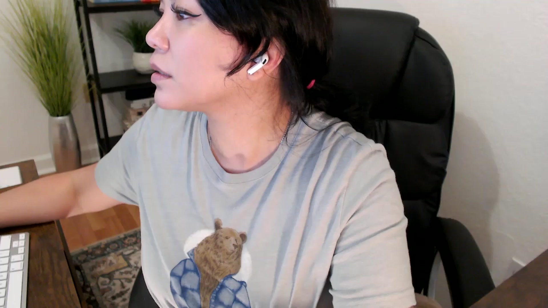 Gallery image thumbnail from MickaylaStar's myfreecams stream on, 02/06/2025, 18:33 image 14 of 20