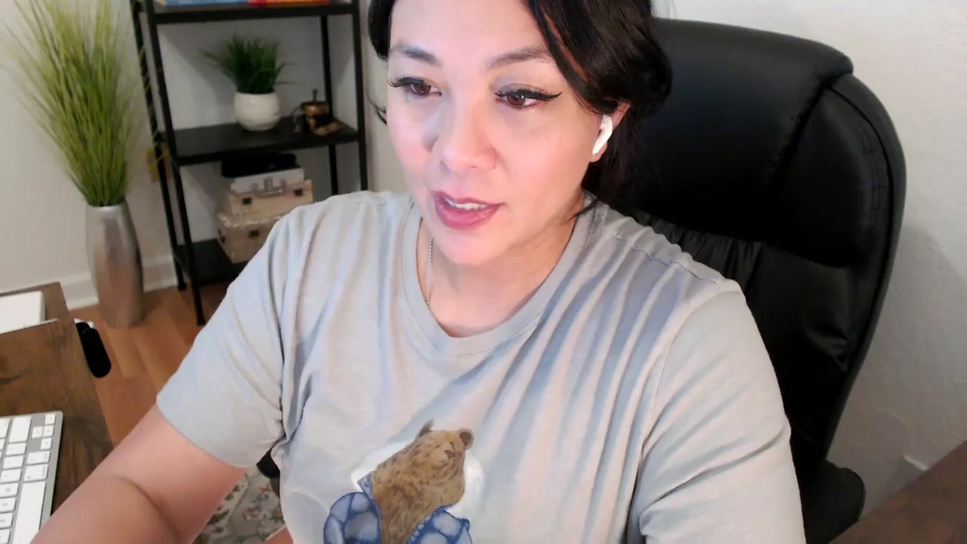 Gallery image thumbnail from MickaylaStar's myfreecams stream on, 02/06/2025, 20:54 image 19 of 20