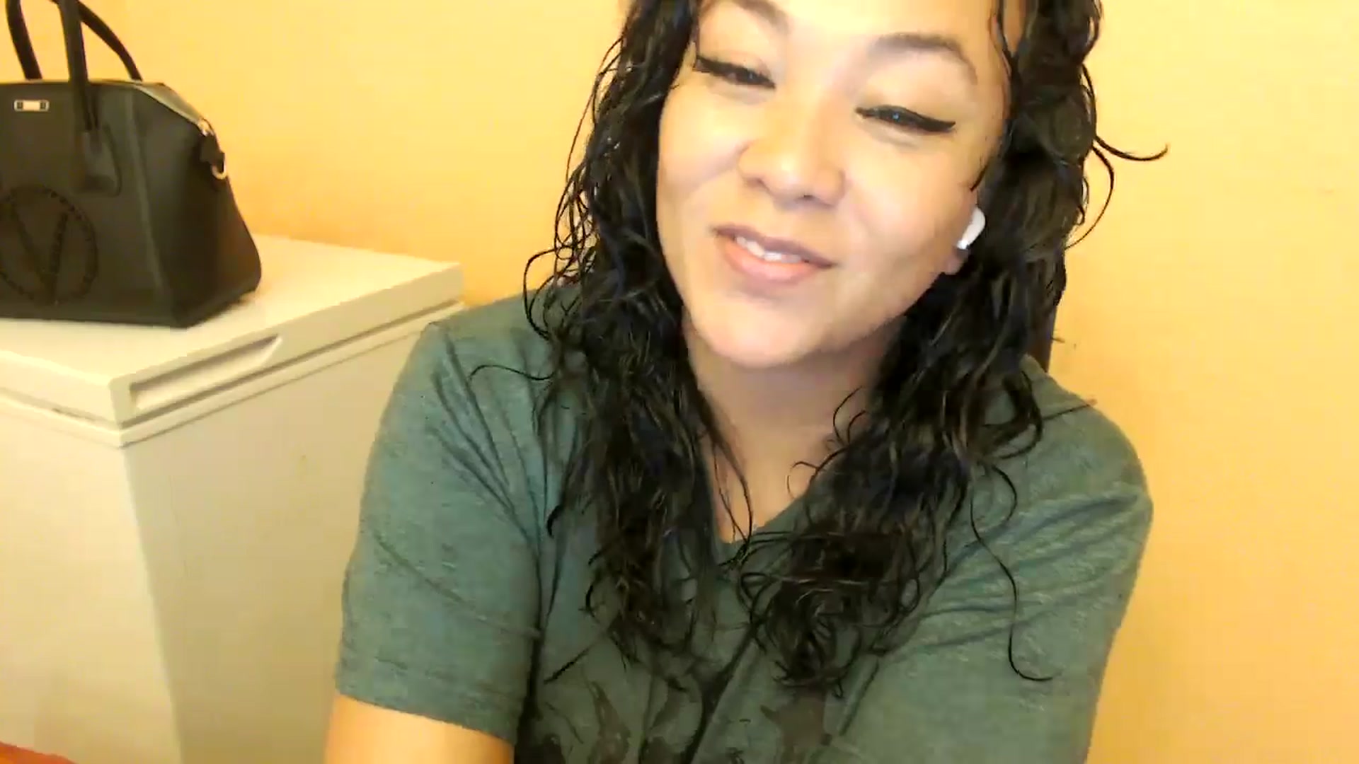 Gallery image thumbnail from MickaylaStar's myfreecams stream on, 02/17/2025, 16:52 image 10 of 20