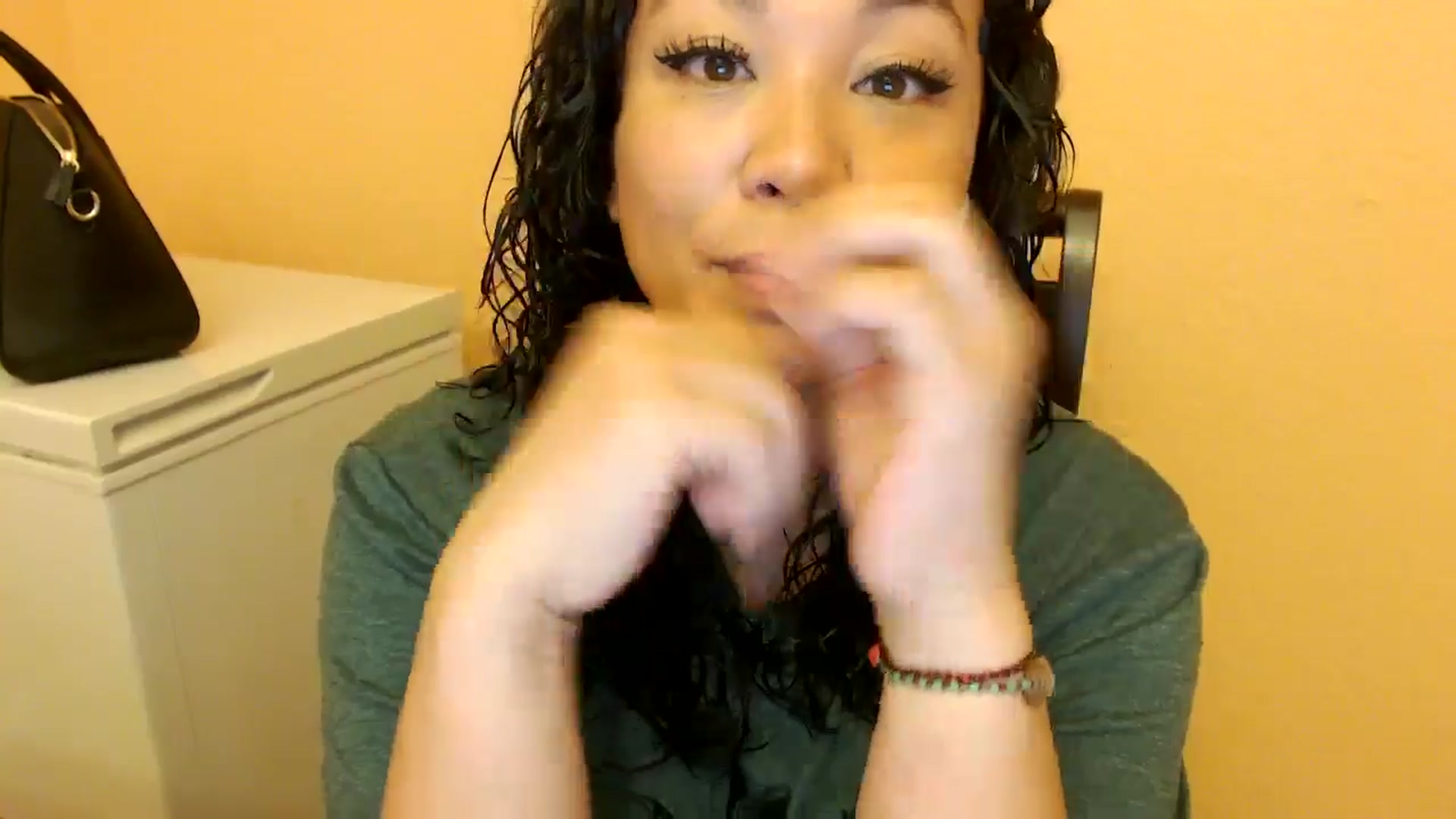 Gallery image thumbnail from MickaylaStar's myfreecams stream on, 02/17/2025, 17:33 image 8 of 20
