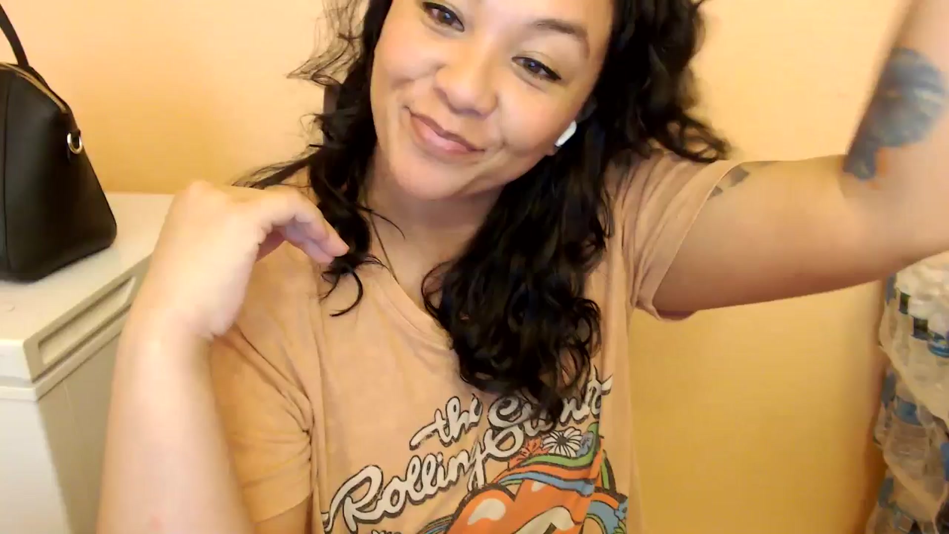 Gallery image thumbnail from MickaylaStar's myfreecams stream on, 02/22/2025, 20:41 image 1 of 20