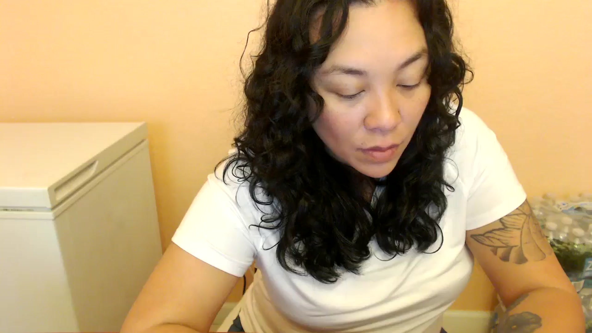 Gallery image thumbnail from MickaylaStar's myfreecams stream on, 02/27/2025, 16:12 image 14 of 20
