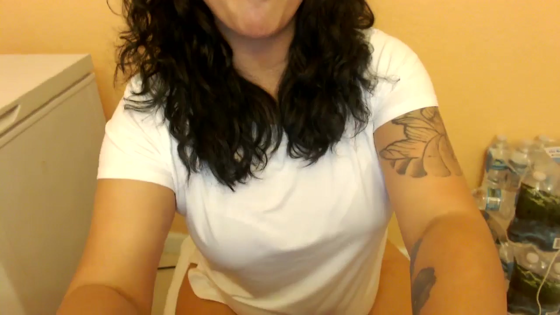 Gallery image thumbnail from MickaylaStar's myfreecams stream on, 02/28/2025, 19:49 image 4 of 20