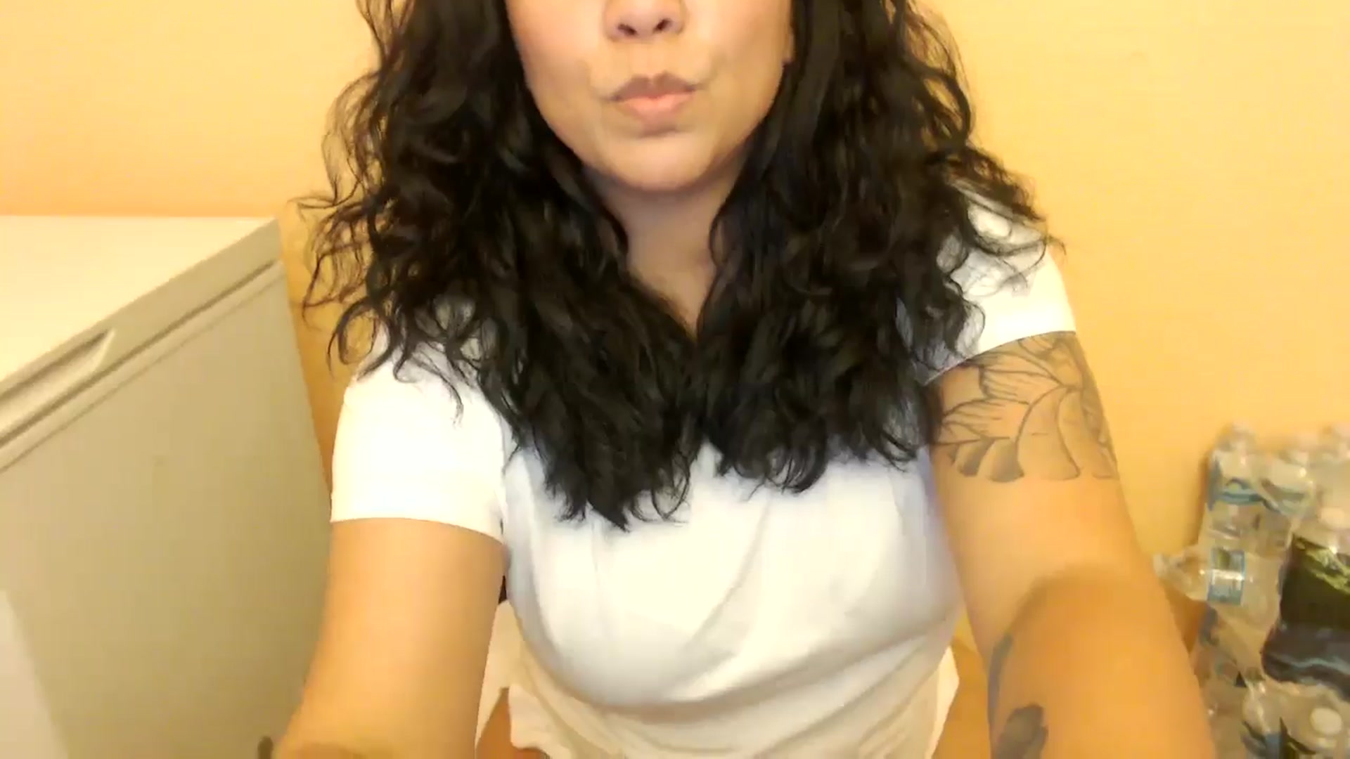 Gallery image thumbnail from MickaylaStar's myfreecams stream on, 02/28/2025, 19:49 image 13 of 20