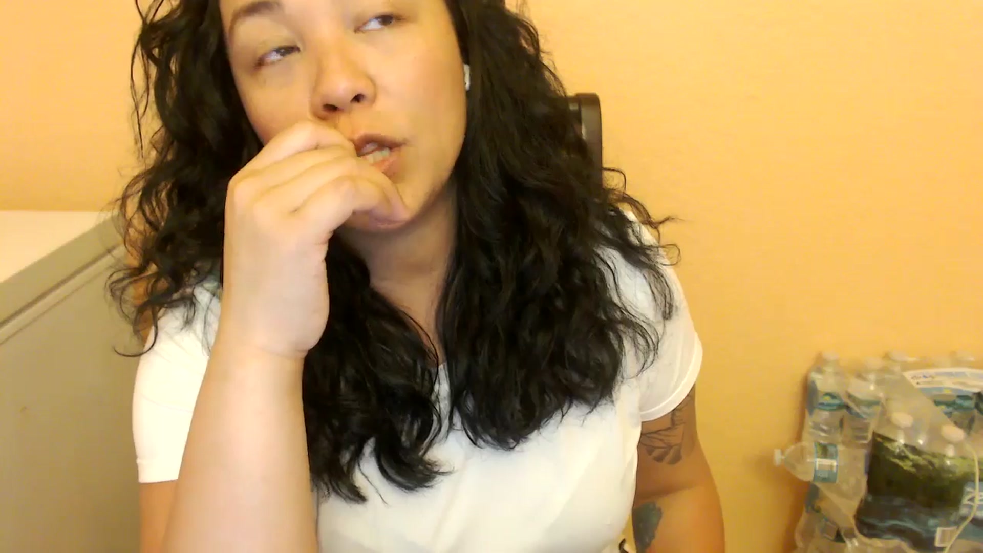 Gallery image thumbnail from MickaylaStar's myfreecams stream on, 02/28/2025, 20:52 image 8 of 20