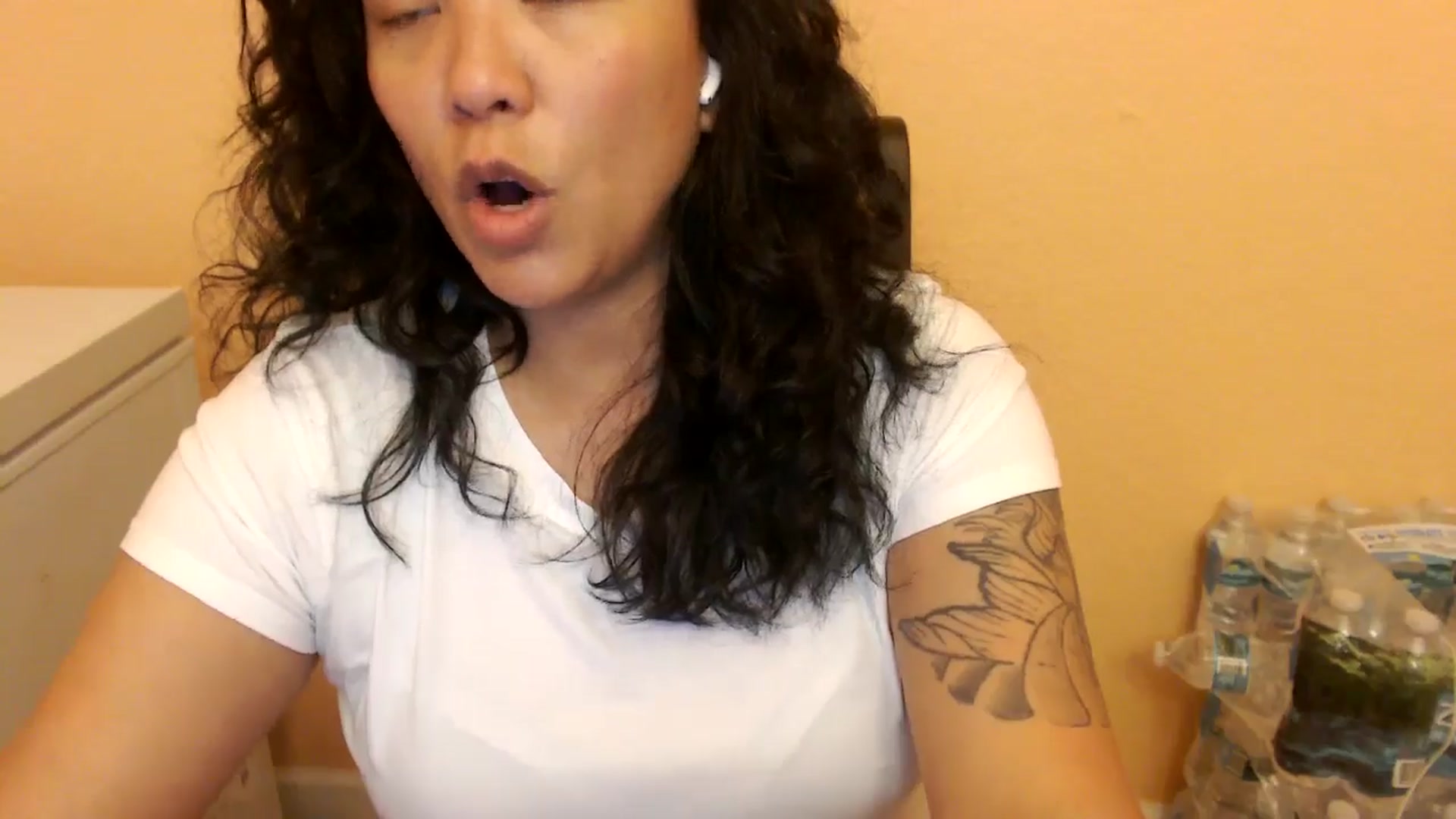 Gallery image thumbnail from MickaylaStar's myfreecams stream on, 02/28/2025, 20:52 image 13 of 20