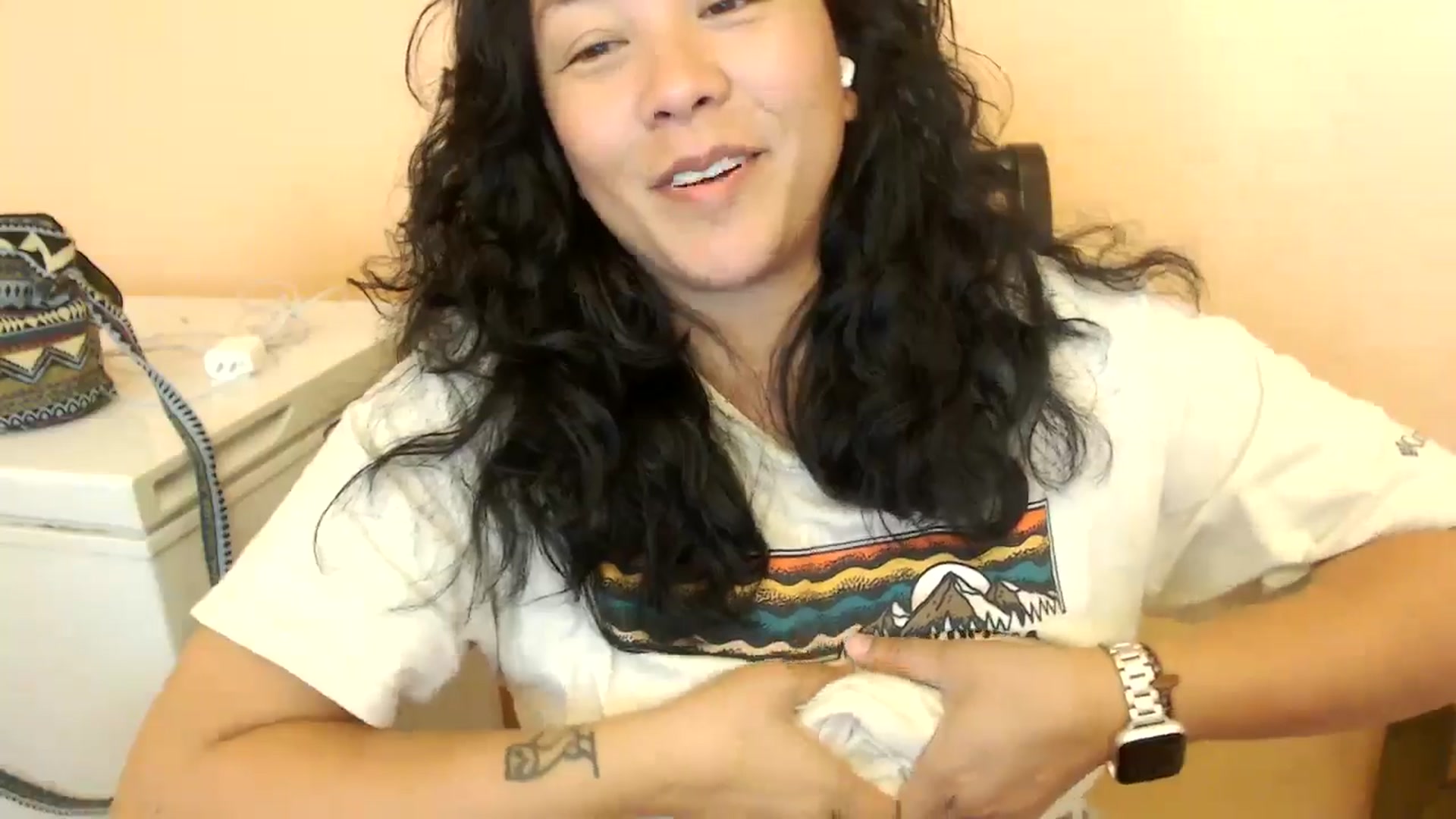 Gallery image thumbnail from MickaylaStar's myfreecams stream on, 03/03/2025, 17:25 image 4 of 20