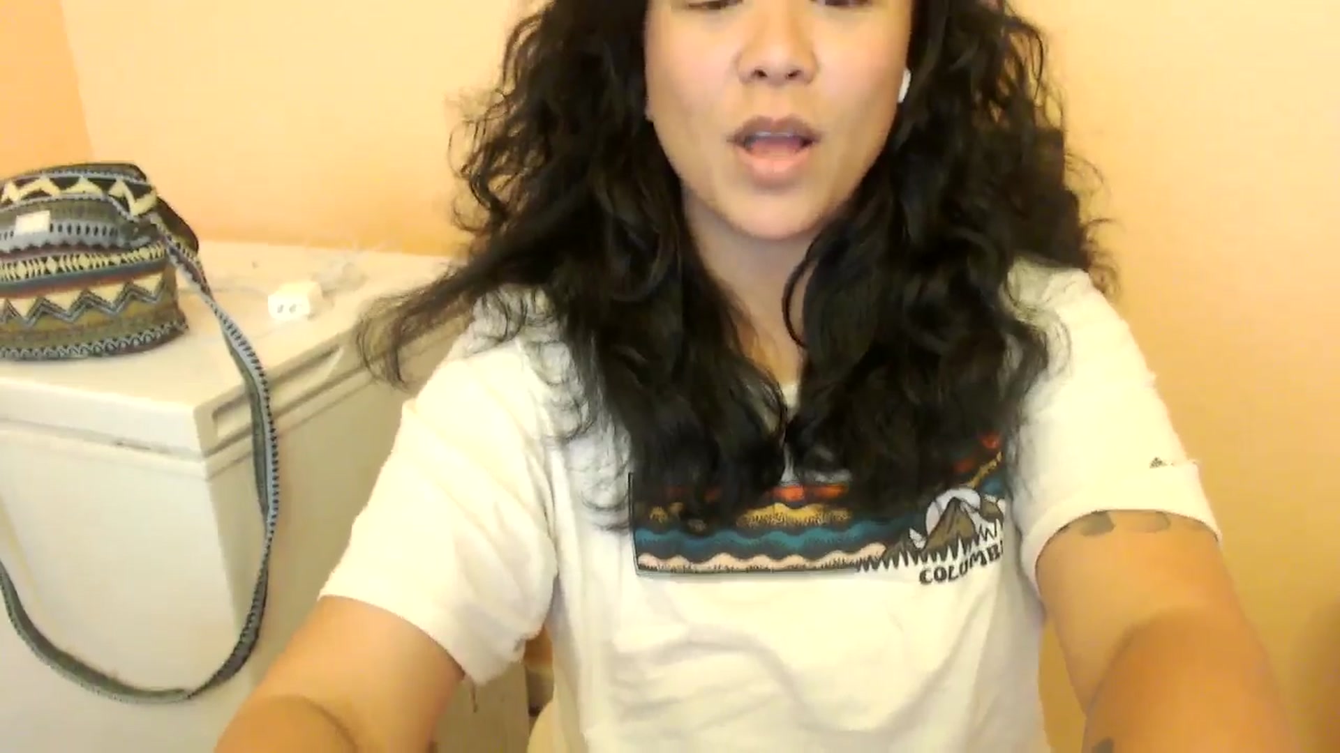 Gallery image thumbnail from MickaylaStar's myfreecams stream on, 03/03/2025, 20:13 image 10 of 20