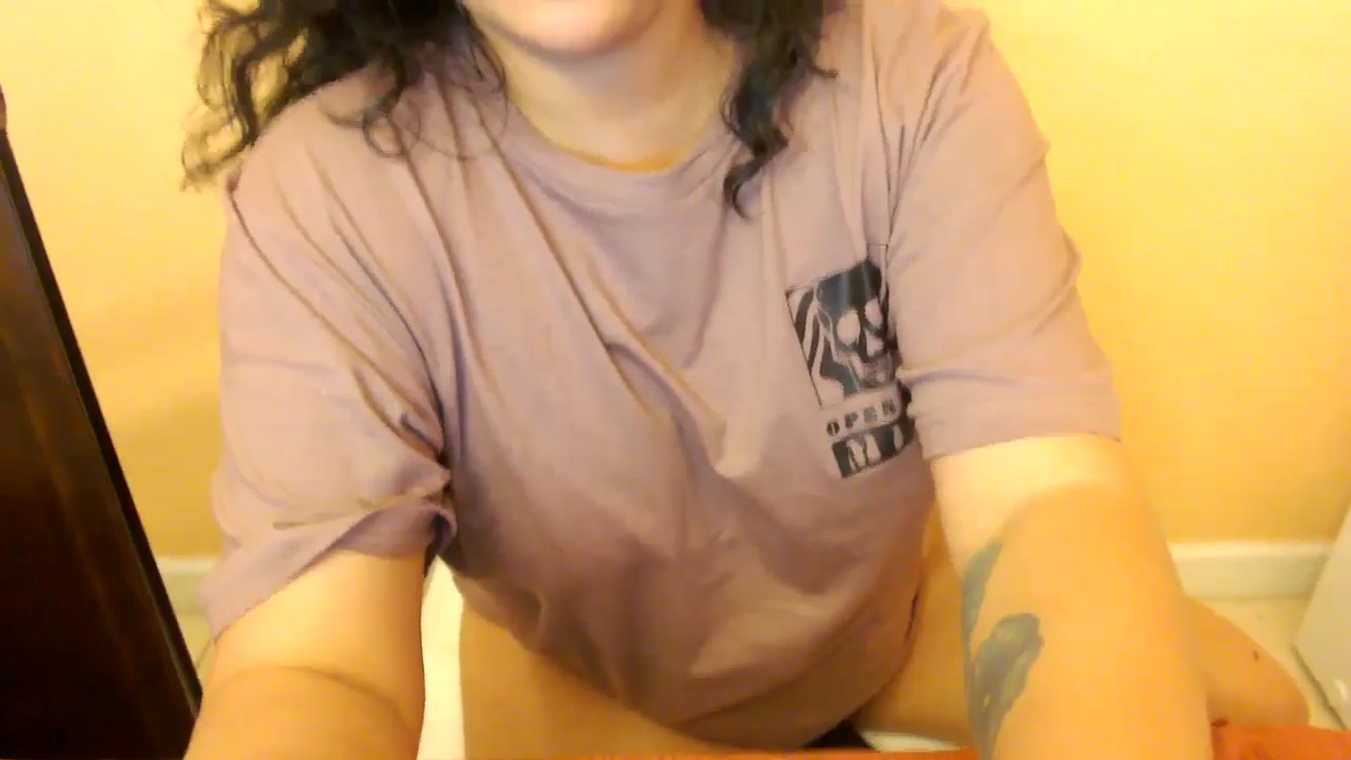 Gallery image thumbnail from MickaylaStar's myfreecams stream on, 03/05/2025, 21:37 image 10 of 20