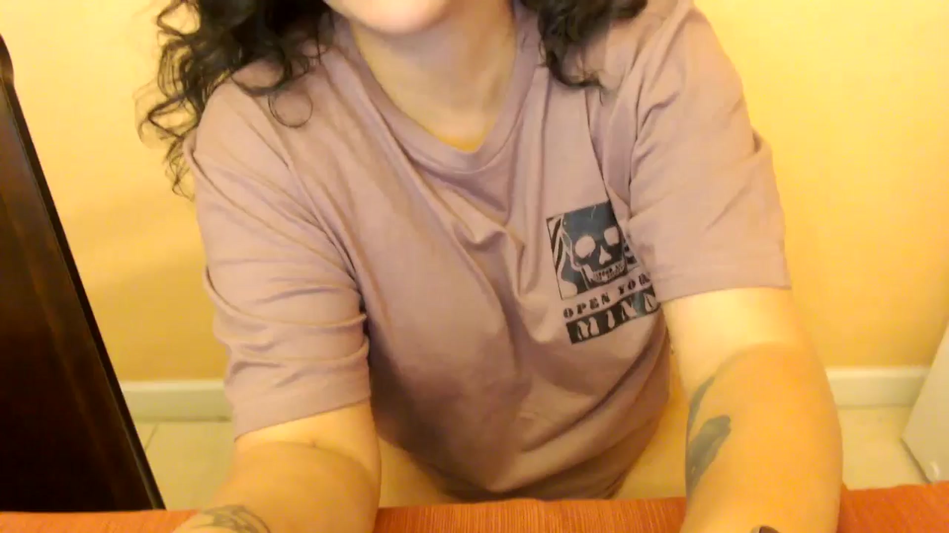 Gallery image thumbnail from MickaylaStar's myfreecams stream on, 03/05/2025, 21:37 image 1 of 20