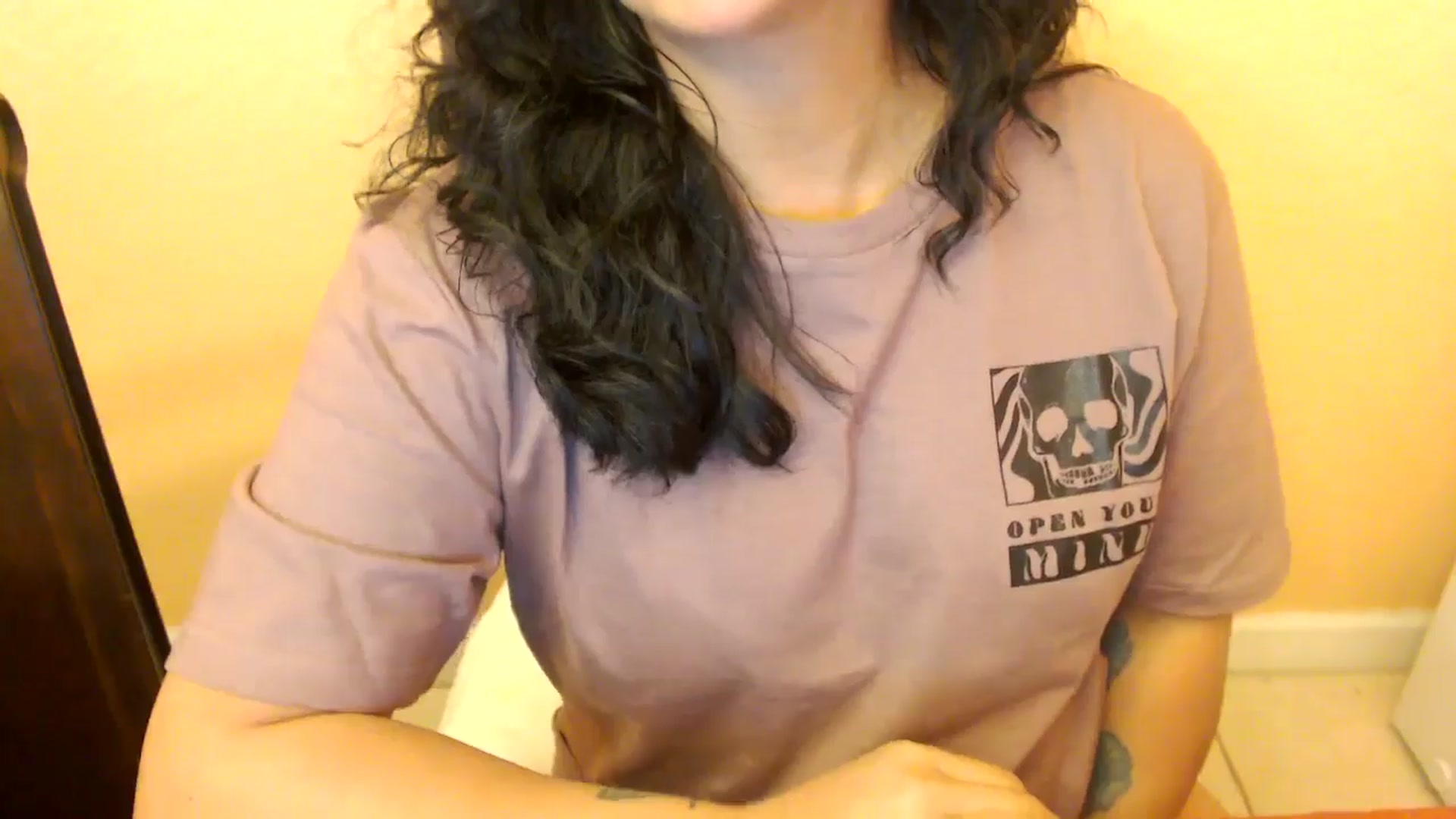 Gallery image thumbnail from MickaylaStar's myfreecams stream on, 03/05/2025, 21:37 image 17 of 20