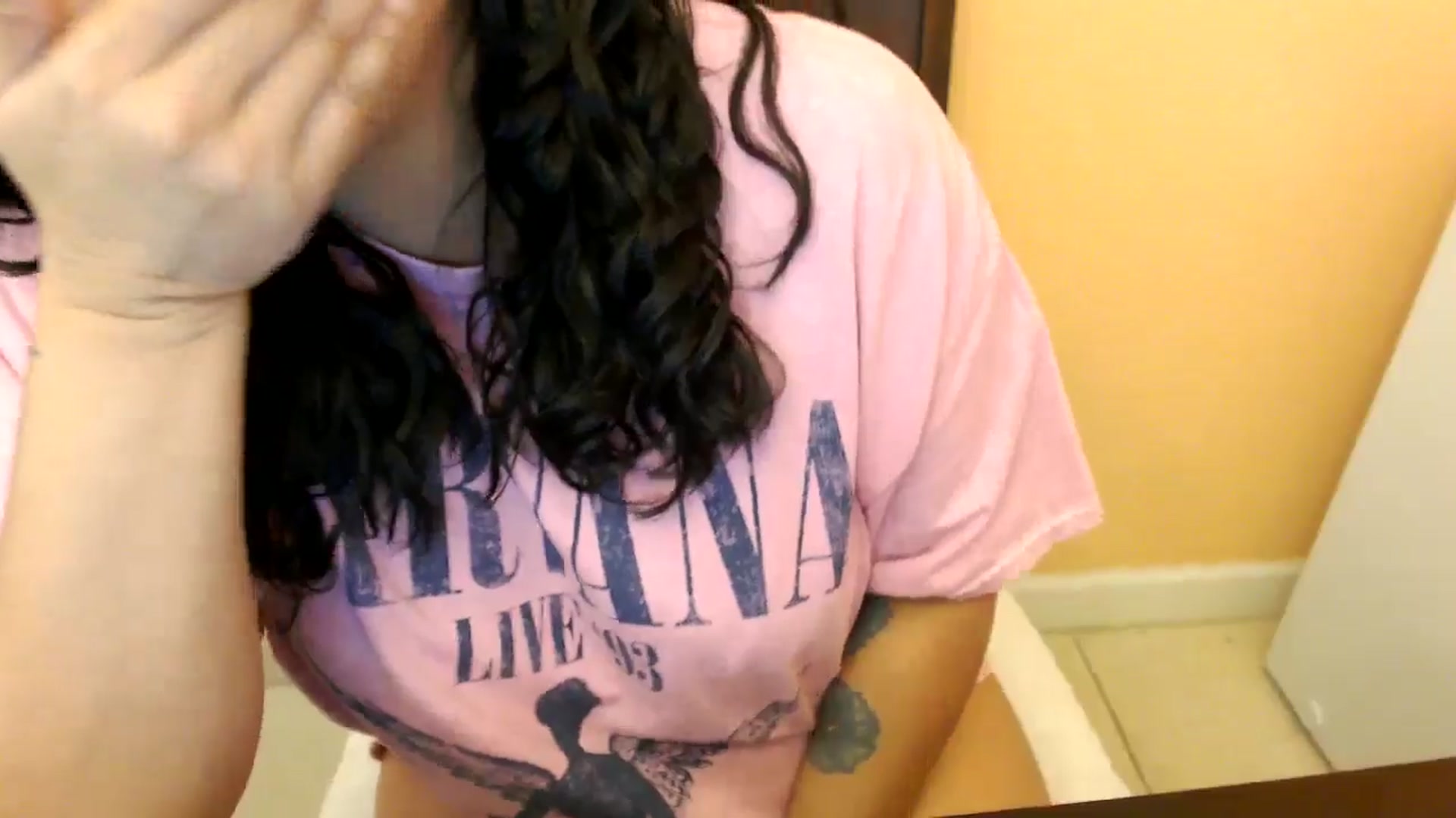 Gallery image thumbnail from MickaylaStar's myfreecams stream on, 03/18/2025, 16:45 image 6 of 20