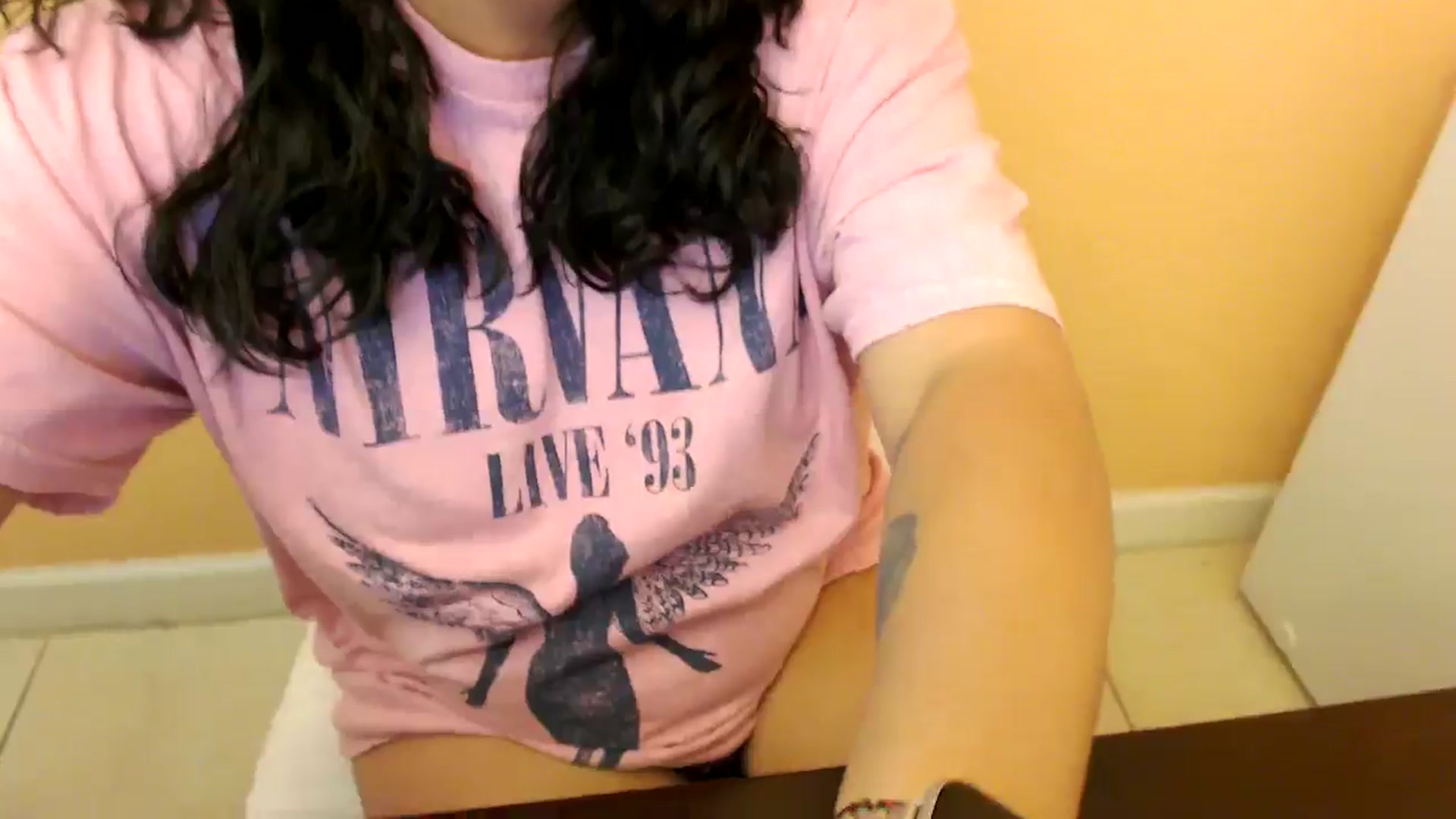 Gallery image thumbnail from MickaylaStar's myfreecams stream on, 03/18/2025, 16:45 image 16 of 20