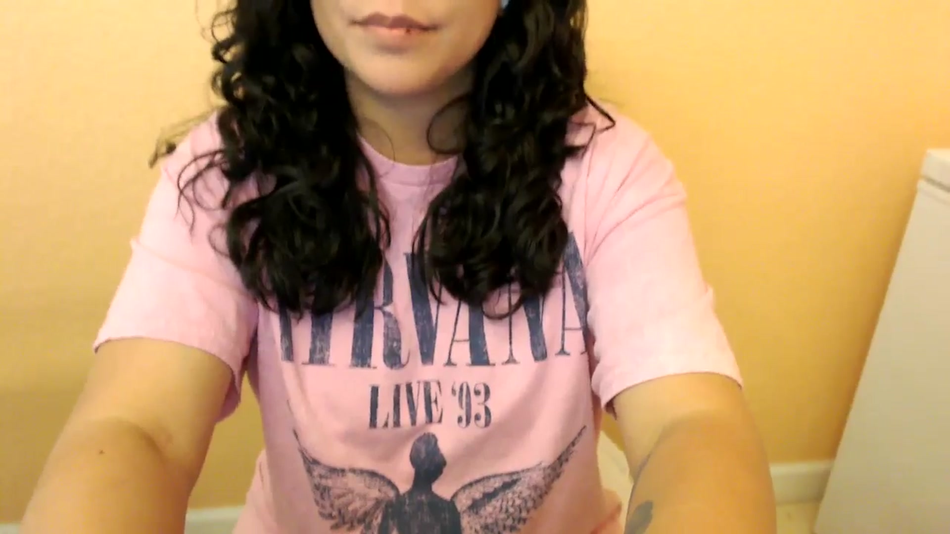 Gallery image thumbnail from MickaylaStar's myfreecams stream on, 03/18/2025, 17:07 image 13 of 20