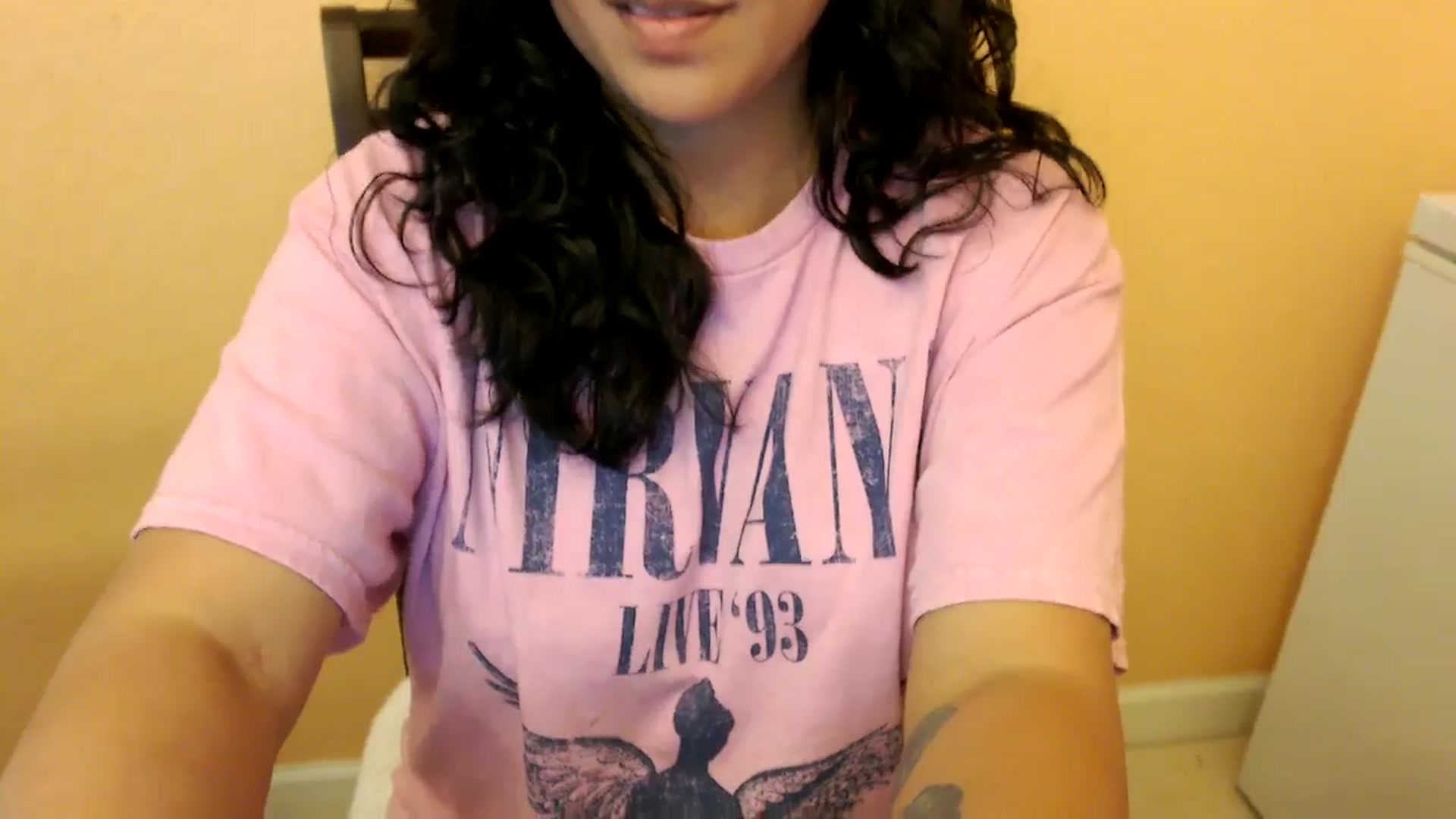Gallery image thumbnail from MickaylaStar's myfreecams stream on, 03/18/2025, 18:49 image 18 of 20
