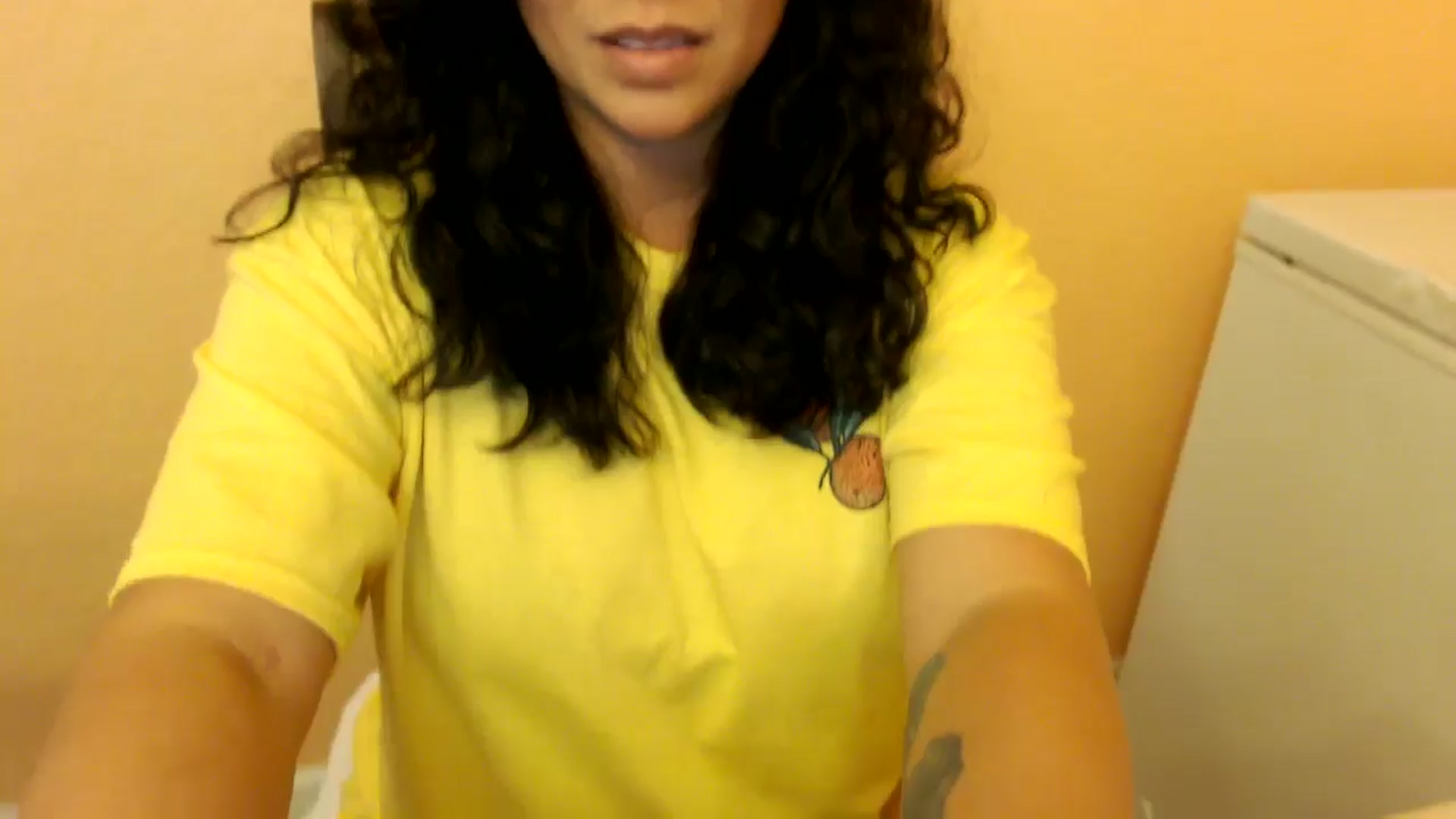 Gallery image thumbnail from MickaylaStar's myfreecams stream on, 03/21/2025, 22:02 image 17 of 20