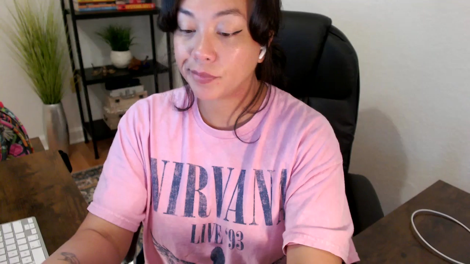 Gallery image thumbnail from MickaylaStar's myfreecams stream on, 03/24/2025, 14:41 image 6 of 20