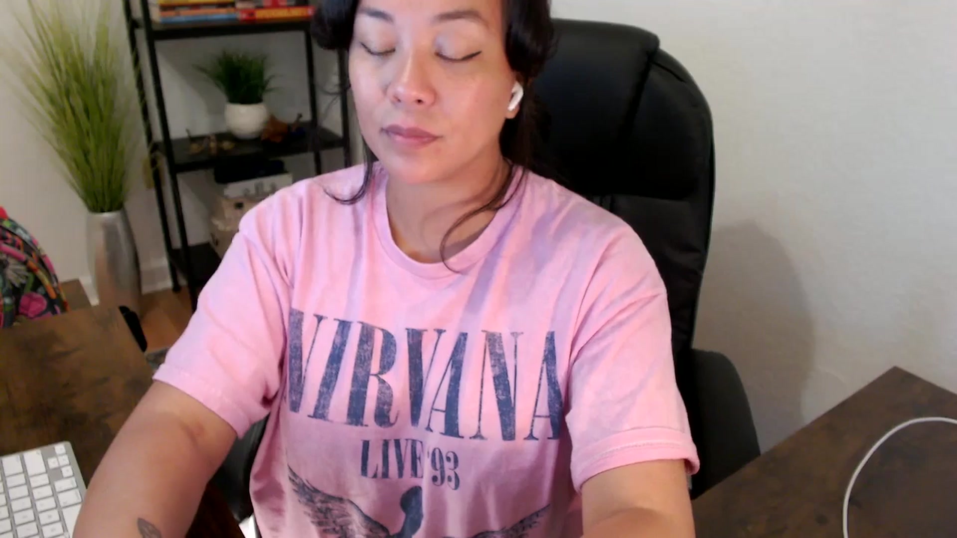 Gallery image thumbnail from MickaylaStar's myfreecams stream on, 03/24/2025, 14:41 image 18 of 20