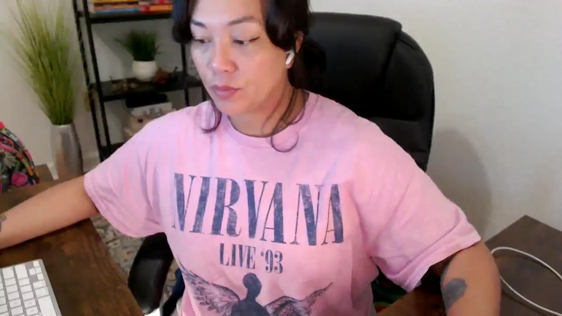Gallery image thumbnail from MickaylaStar's myfreecams stream on, 03/24/2025, 14:41 image 5 of 20