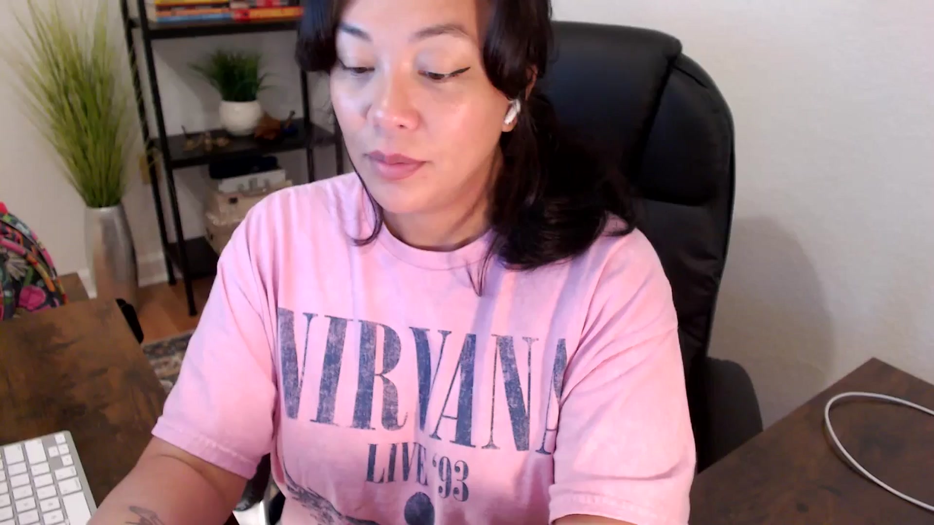 Gallery image thumbnail from MickaylaStar's myfreecams stream on, 03/24/2025, 14:41 image 1 of 20