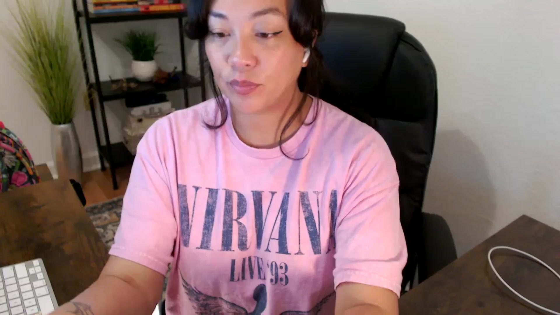 Gallery image thumbnail from MickaylaStar's myfreecams stream on, 03/24/2025, 14:41 image 3 of 20