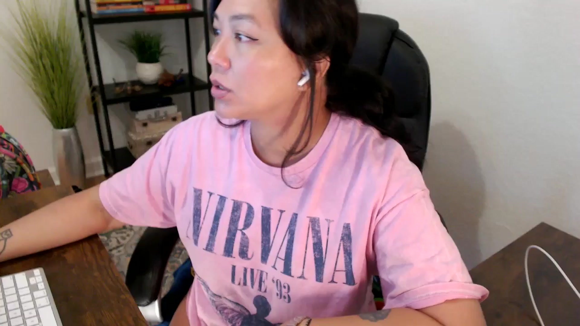 Gallery image thumbnail from MickaylaStar's myfreecams stream on, 03/24/2025, 14:41 image 15 of 20