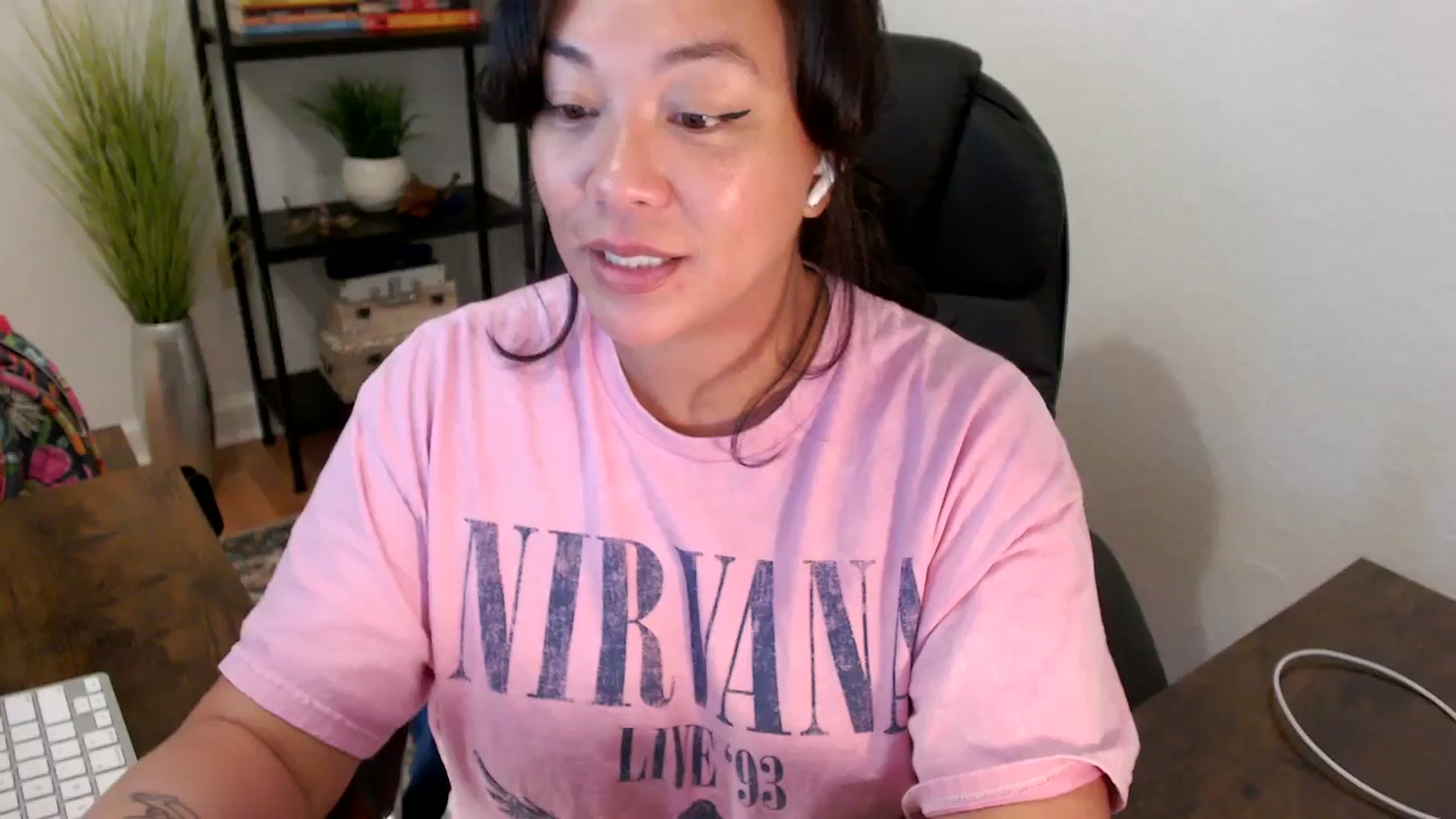 Gallery image thumbnail from MickaylaStar's myfreecams stream on, 03/24/2025, 14:41 image 9 of 20