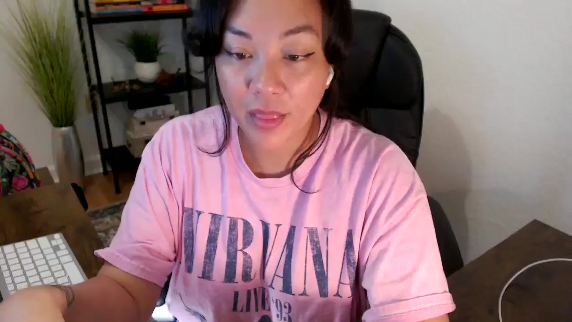 Gallery image thumbnail from MickaylaStar's myfreecams stream on, 03/24/2025, 14:54 image 9 of 20