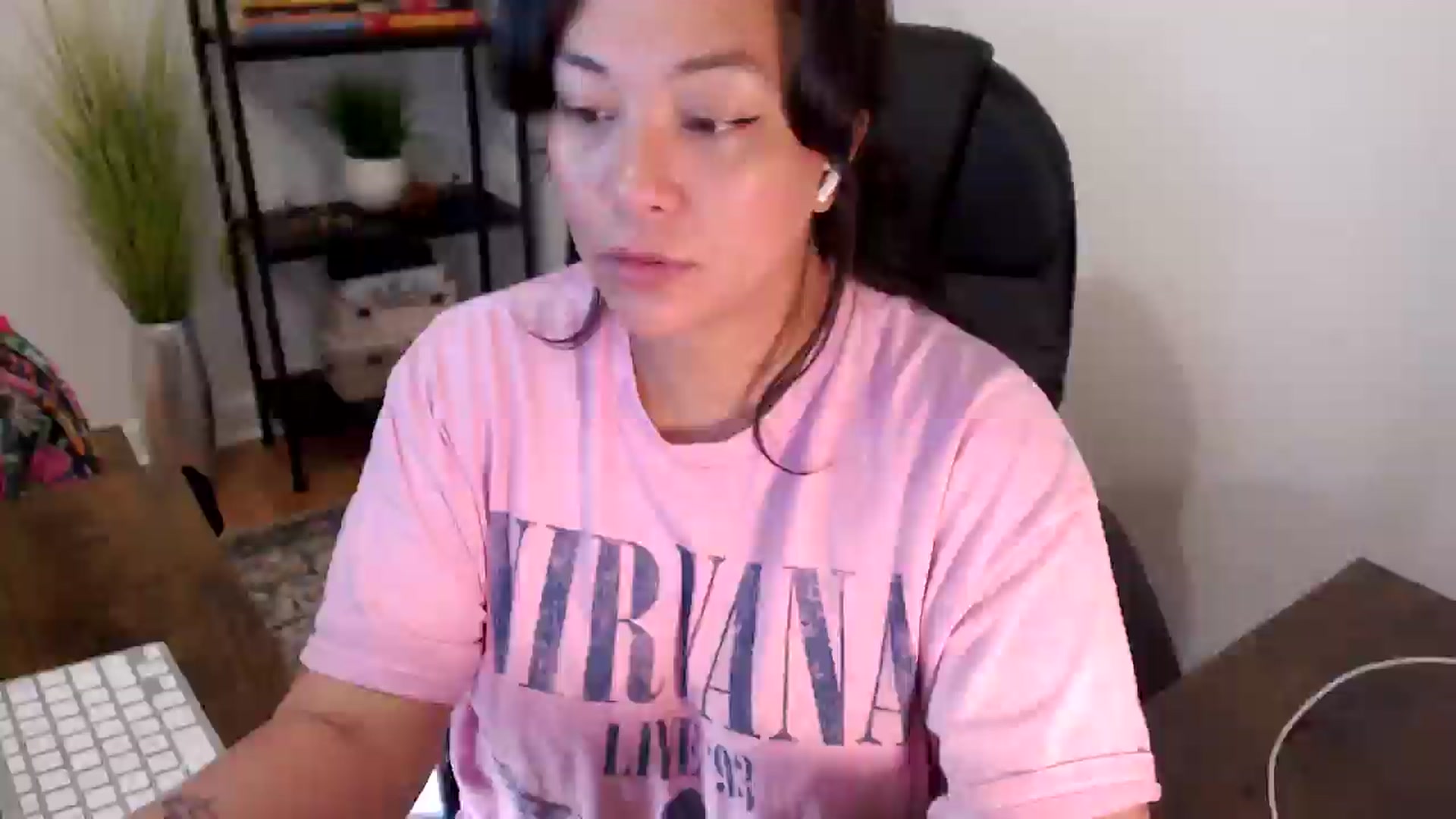 Gallery image thumbnail from MickaylaStar's myfreecams stream on, 03/24/2025, 14:54 image 7 of 20