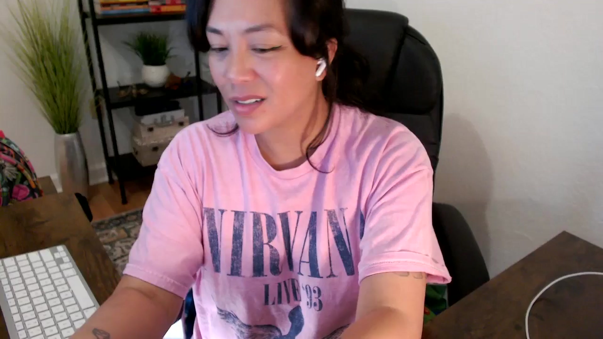 Gallery image thumbnail from MickaylaStar's myfreecams stream on, 03/24/2025, 14:54 image 11 of 20