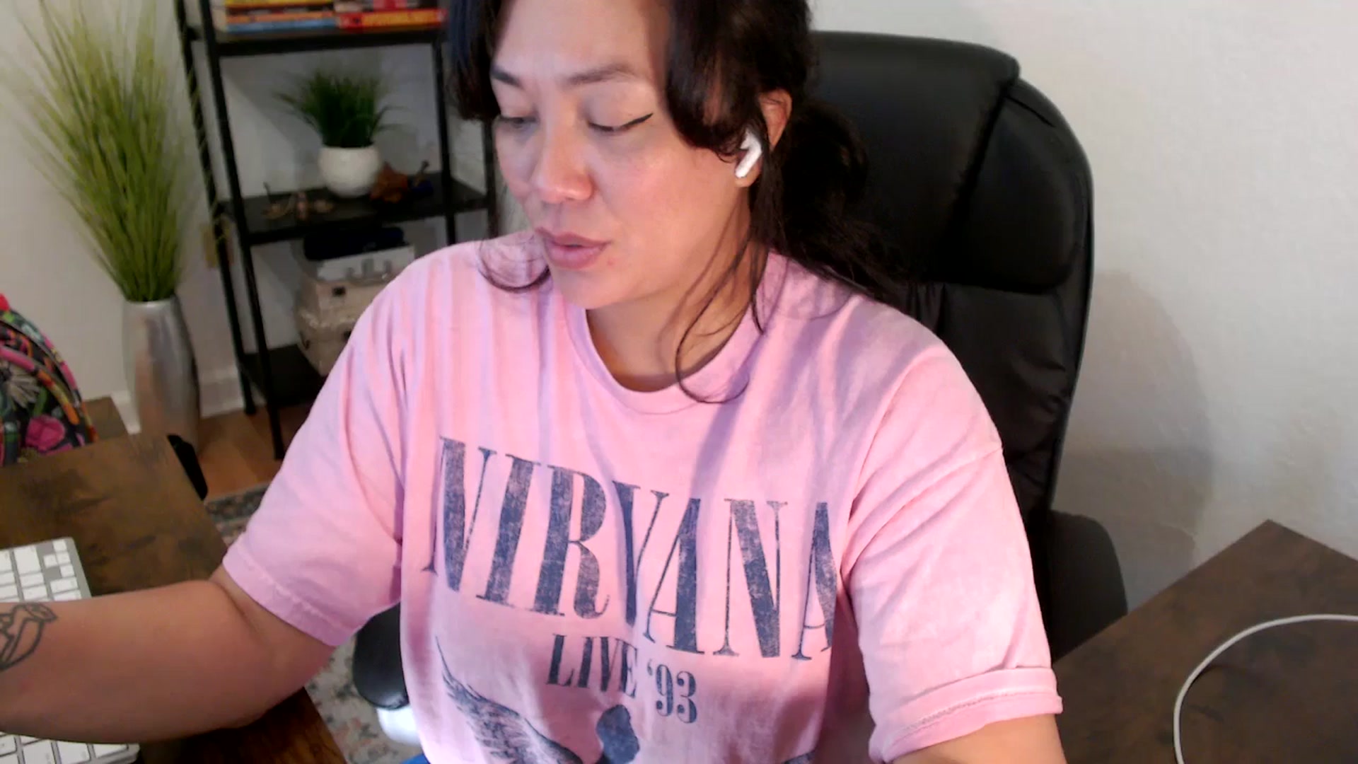 Gallery image thumbnail from MickaylaStar's myfreecams stream on, 03/24/2025, 16:02 image 3 of 20